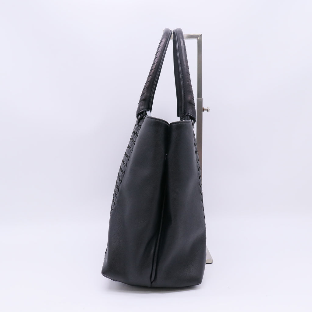 Bottega Veneta  Large Intrecciato Tote B23910