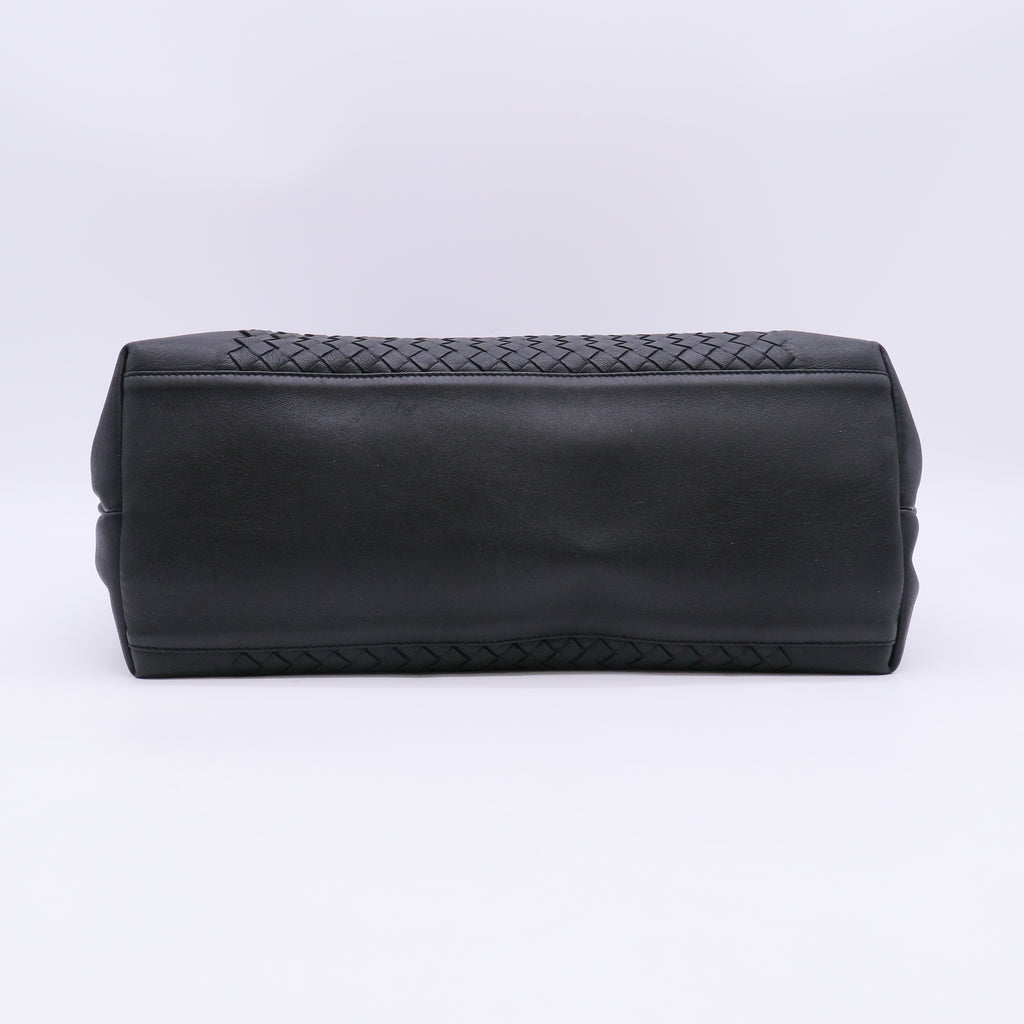 Bottega Veneta  Large Intrecciato Tote B23910