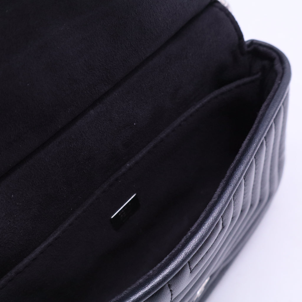 Shiny Nappa Trapuntata Micro Double Baguette Black B20965