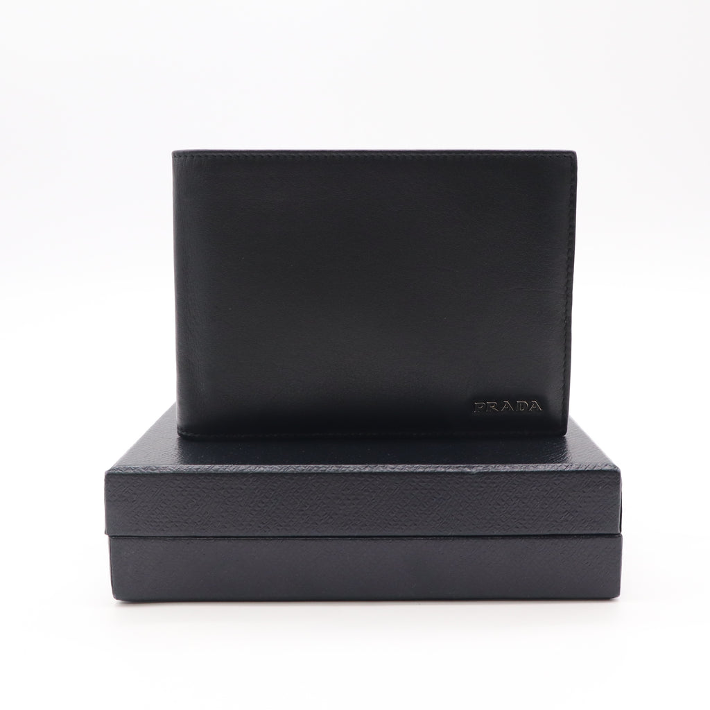 Vitello Grain Bi-Fold Wallet Black W23045