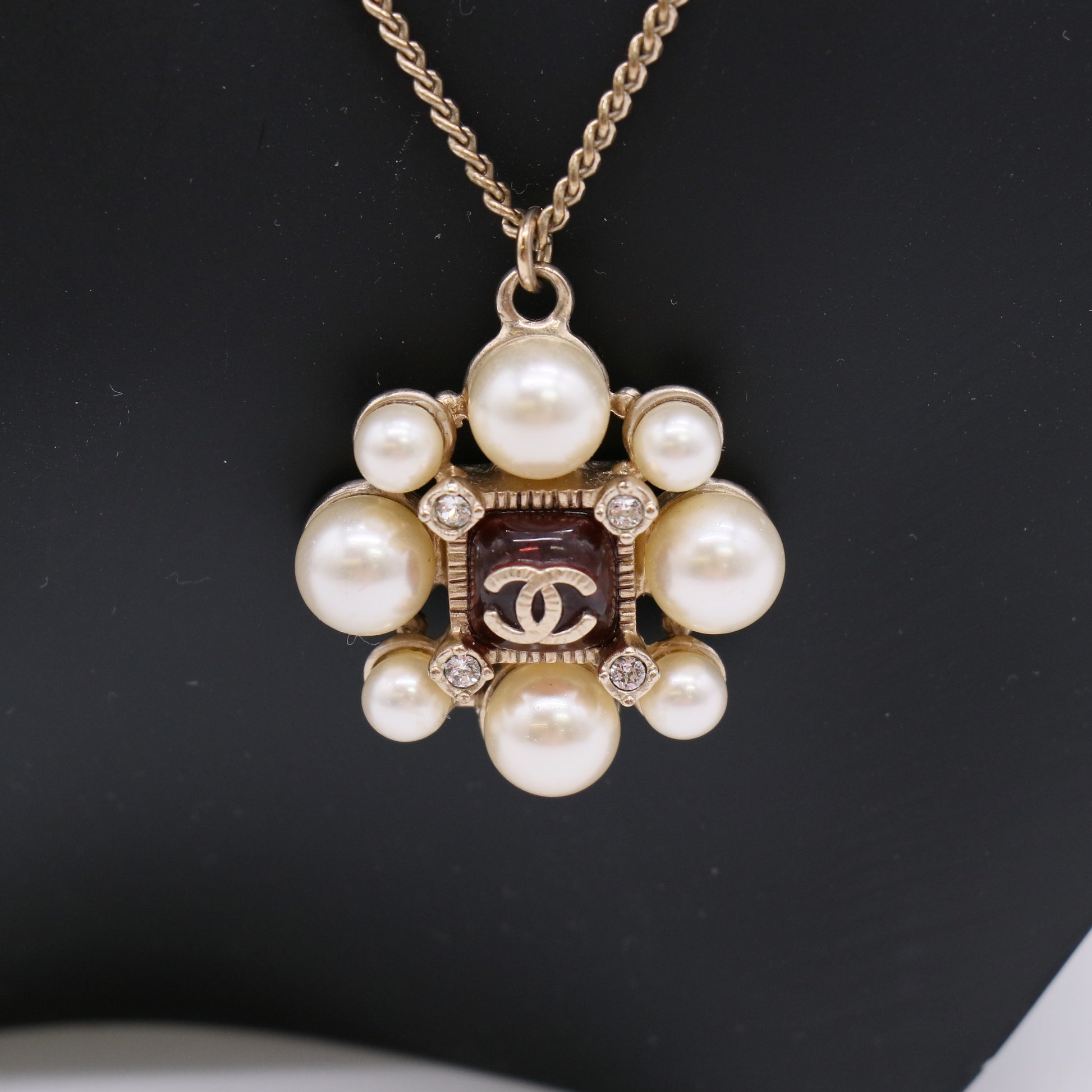 Chanel Brushed Goldtone Faux Pearl CC necklace  twins LDJ4873