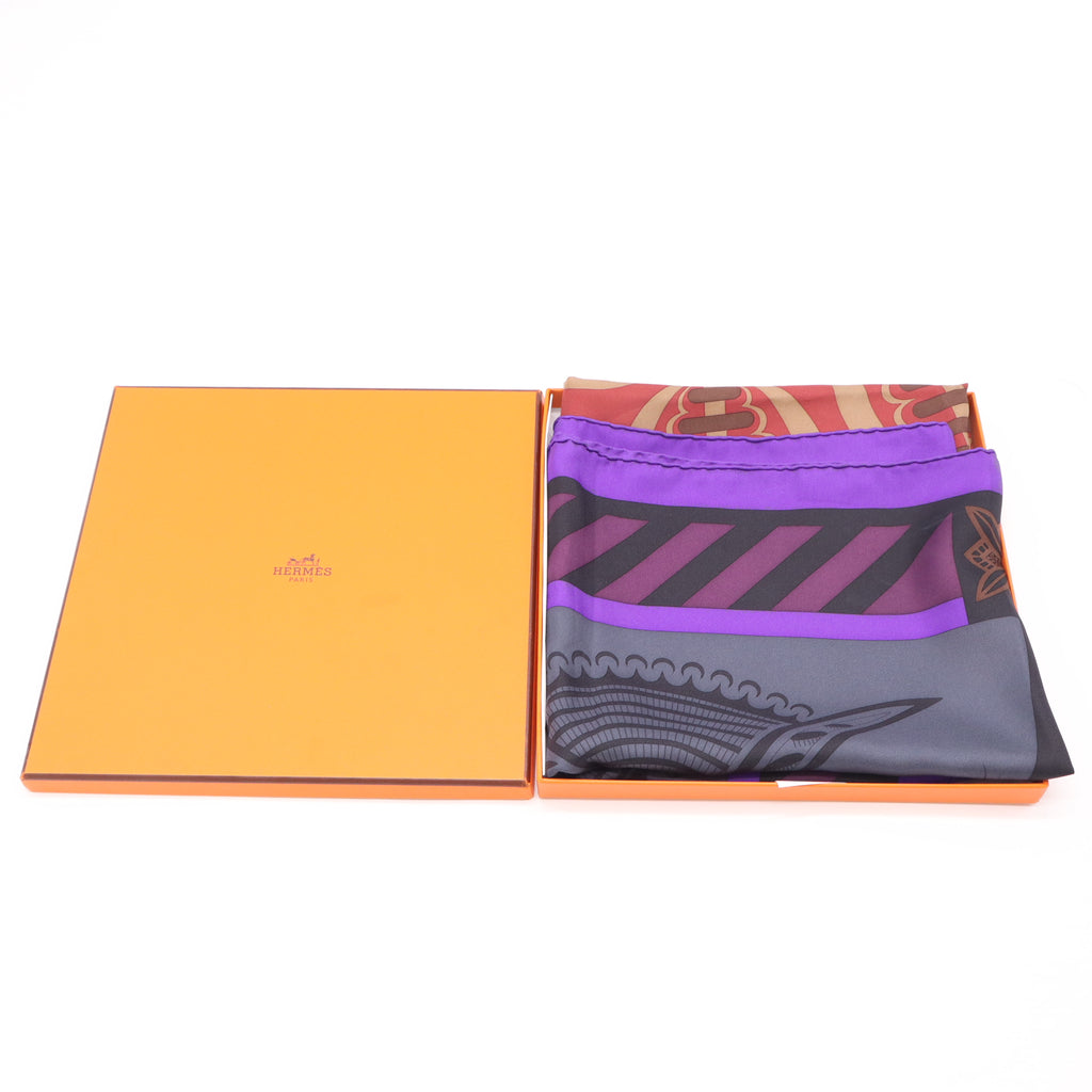 Hermès "Géométrie Crétoise" silk scarf W23038