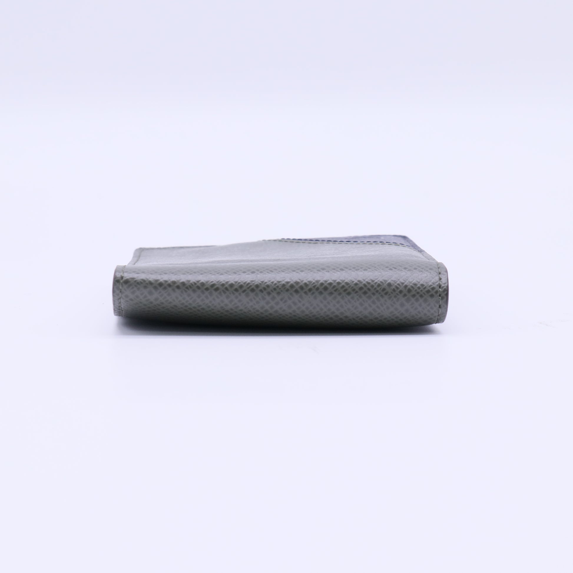 Louis Vuitton Taiga Multiple Wallet W21363