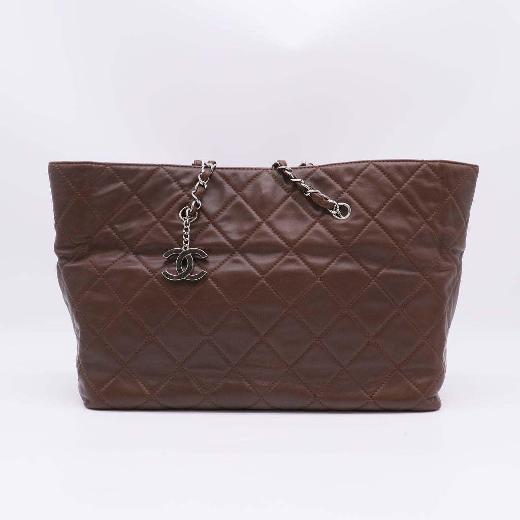 Chanel In The Business Tote Quilted Lambskin Twins B23228