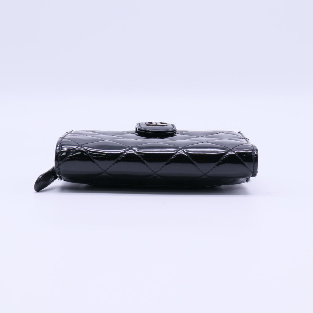 Chanel Brilliant Patent Quilted Flap Compact Wallet W21255