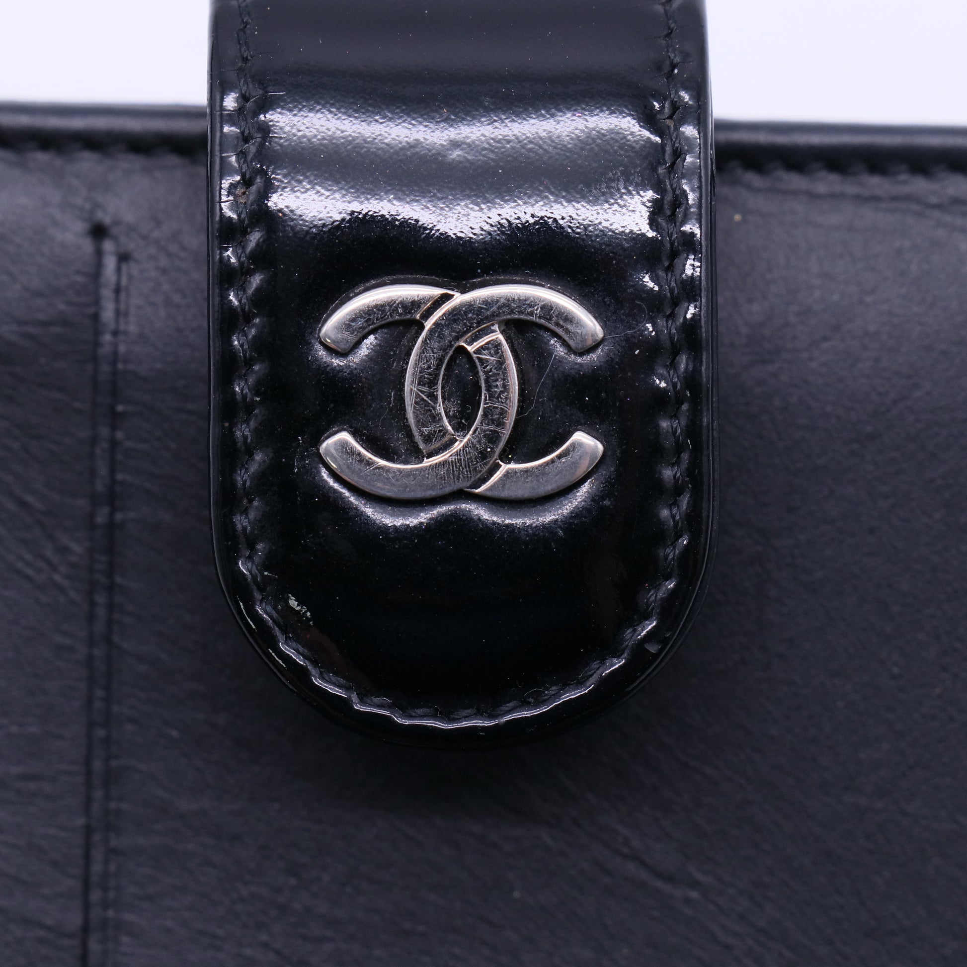 Chanel Brilliant Patent Quilted Flap Compact Wallet W21255