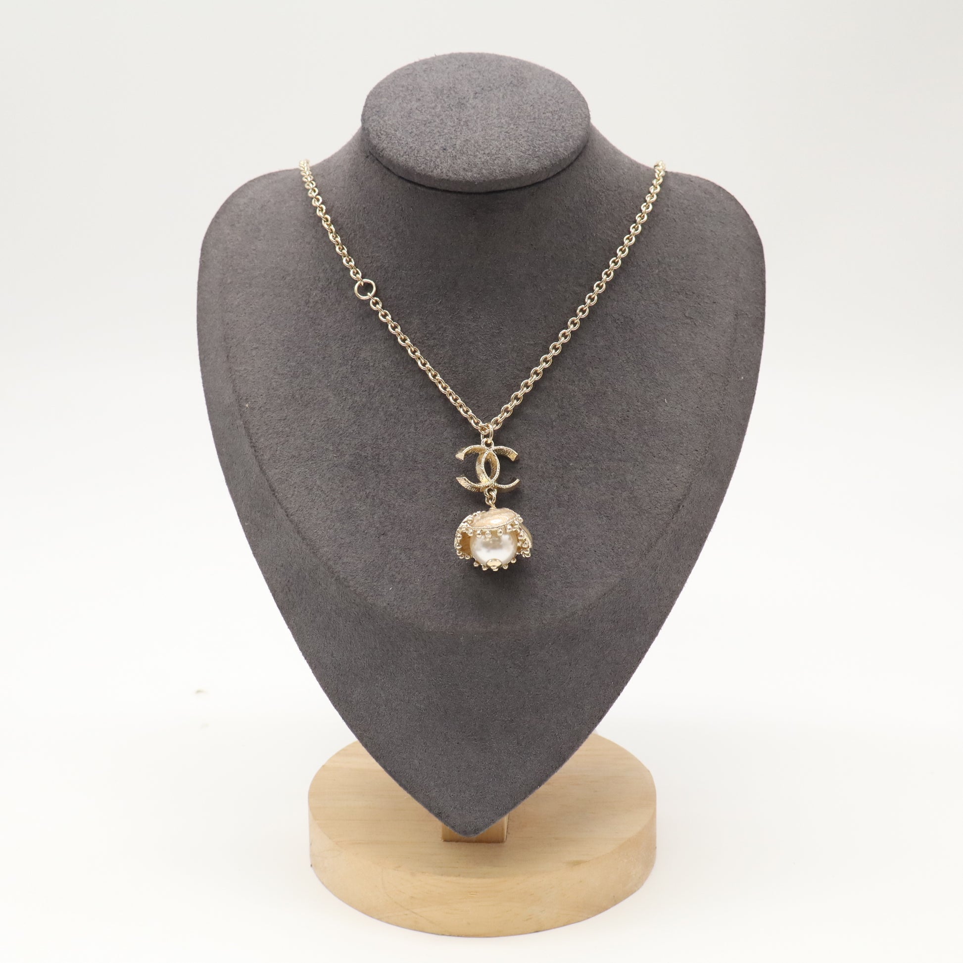 Faux Pearl Necklace, Coco Mark Flower Rhinestone W23053