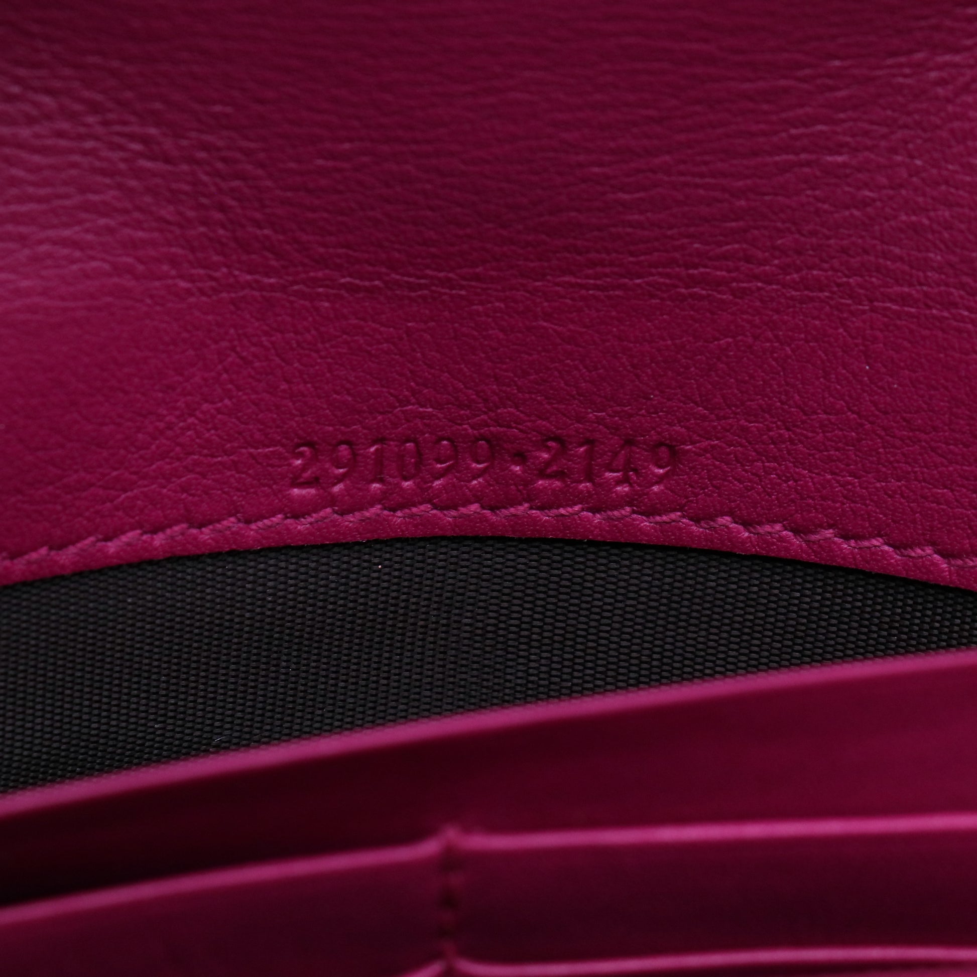 Gucci Microguccissima Leather Metal Bar Continental Flap Wallet Pink W21283