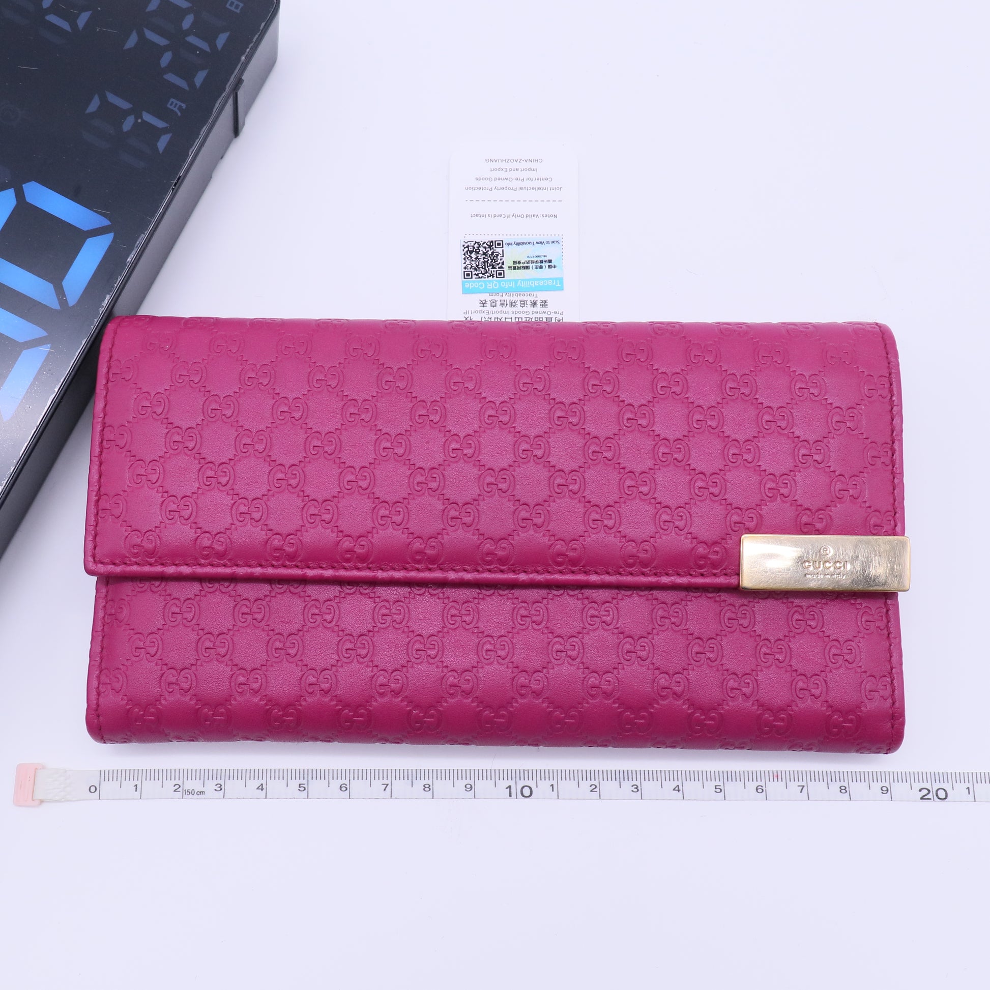 Gucci Microguccissima Leather Metal Bar Continental Flap Wallet Pink W21283