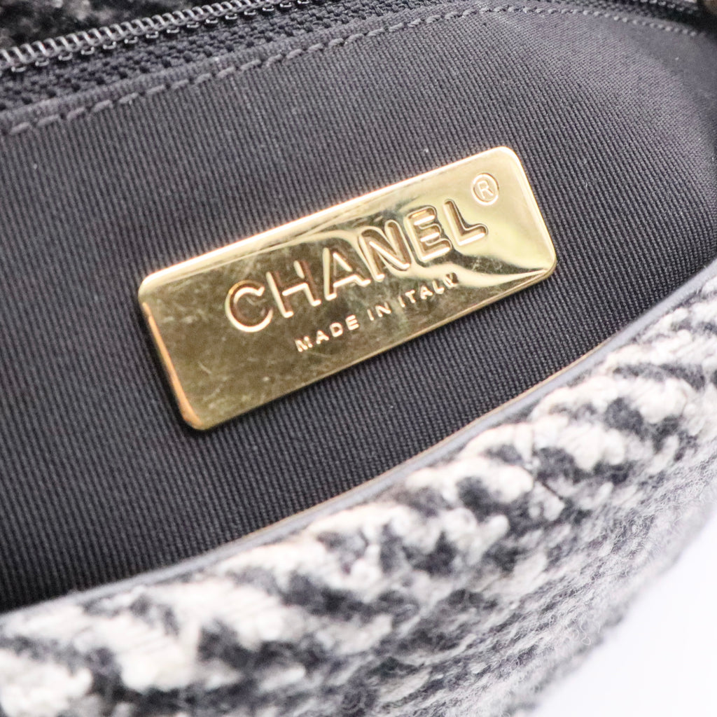 19 Flap Bag Quilted Tweed Medium Twins LDJ2717