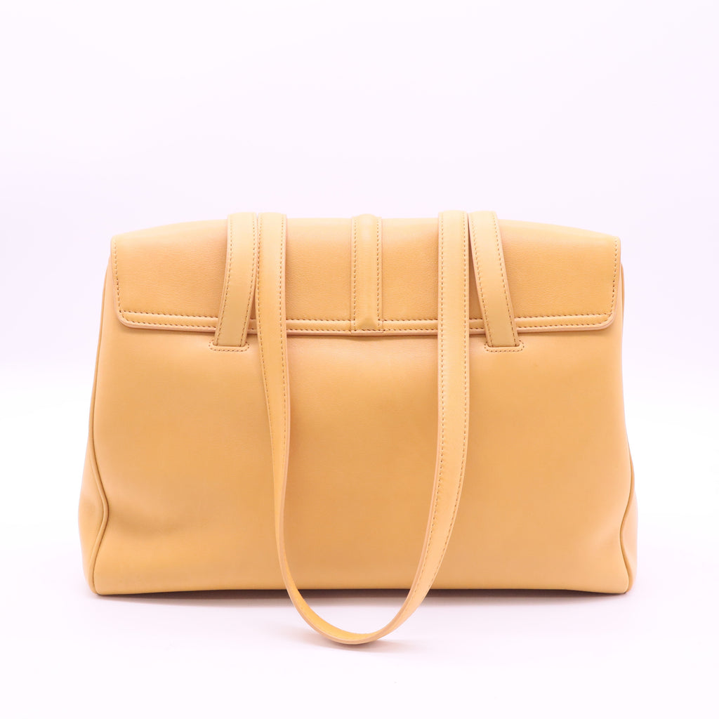 Soft 16 Bag Grained Calfskin Medium Twins