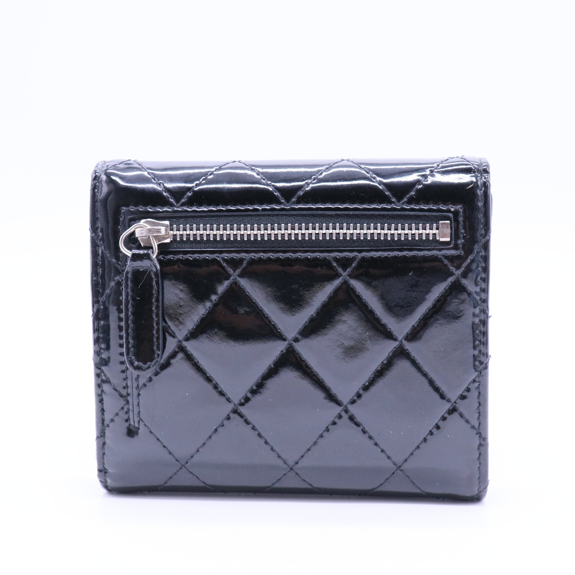 Chanel patent leather card case with silver clasp twins