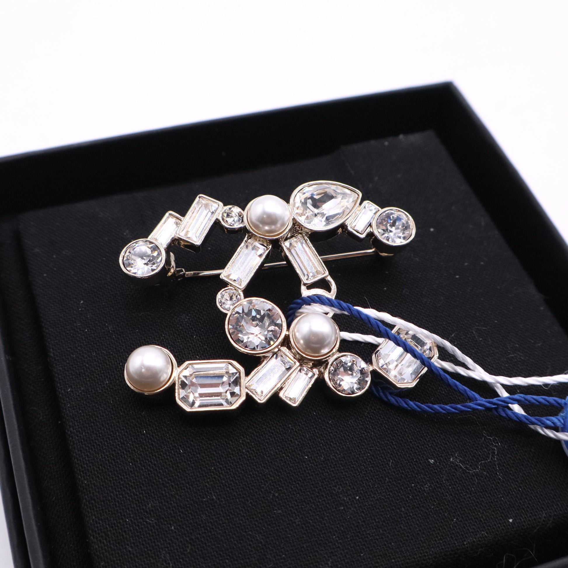 Double CC brooch twins LDJ2737