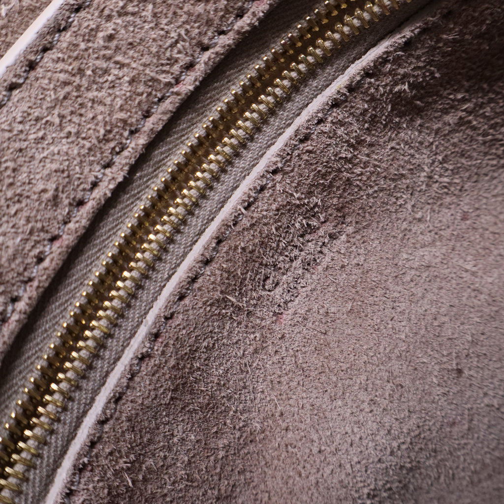 Soft Grained Calfskin Small Sangle Bucket Bag Light Taupe B20114