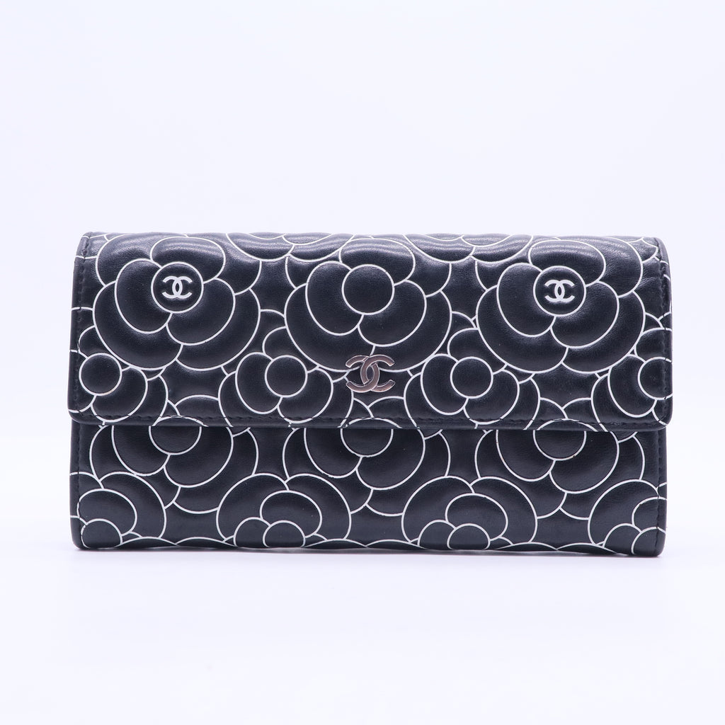 Camellia Continental Wallet in Black Camellia Embossed Leather W20210