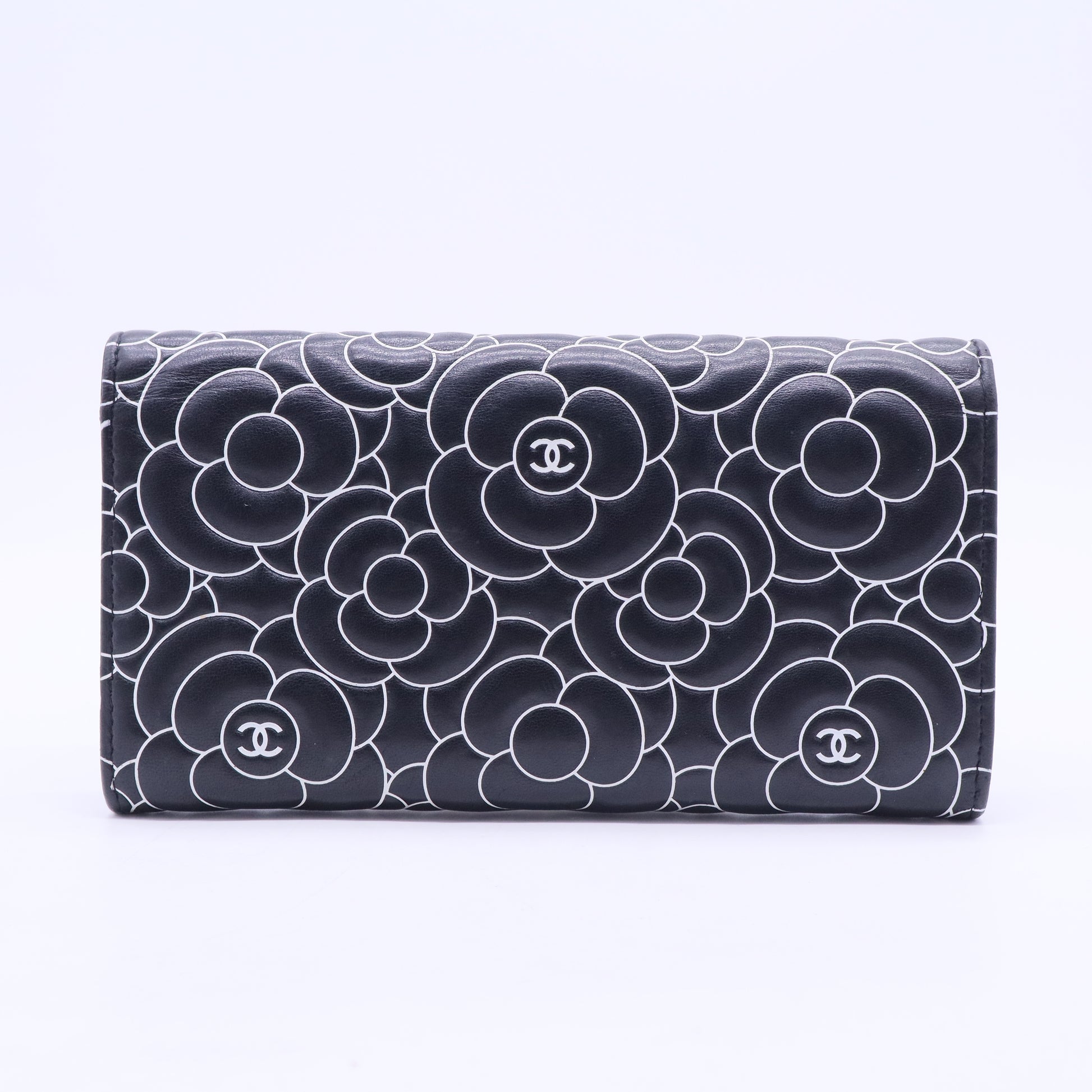 Camellia Continental Wallet in Black Camellia Embossed Leather W20210