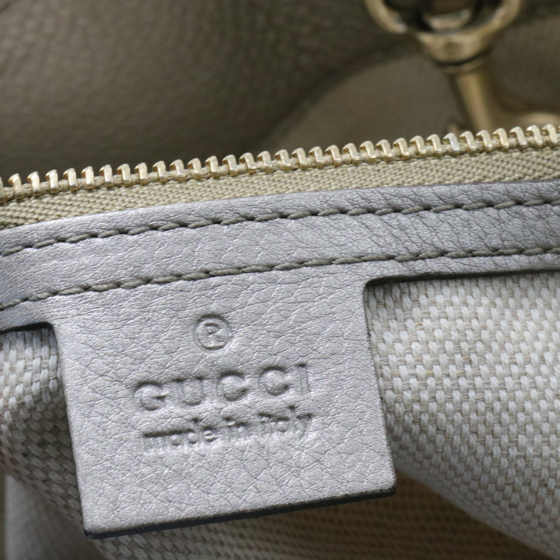 Soho Chain Strap Shoulder Bag Leather Medium
