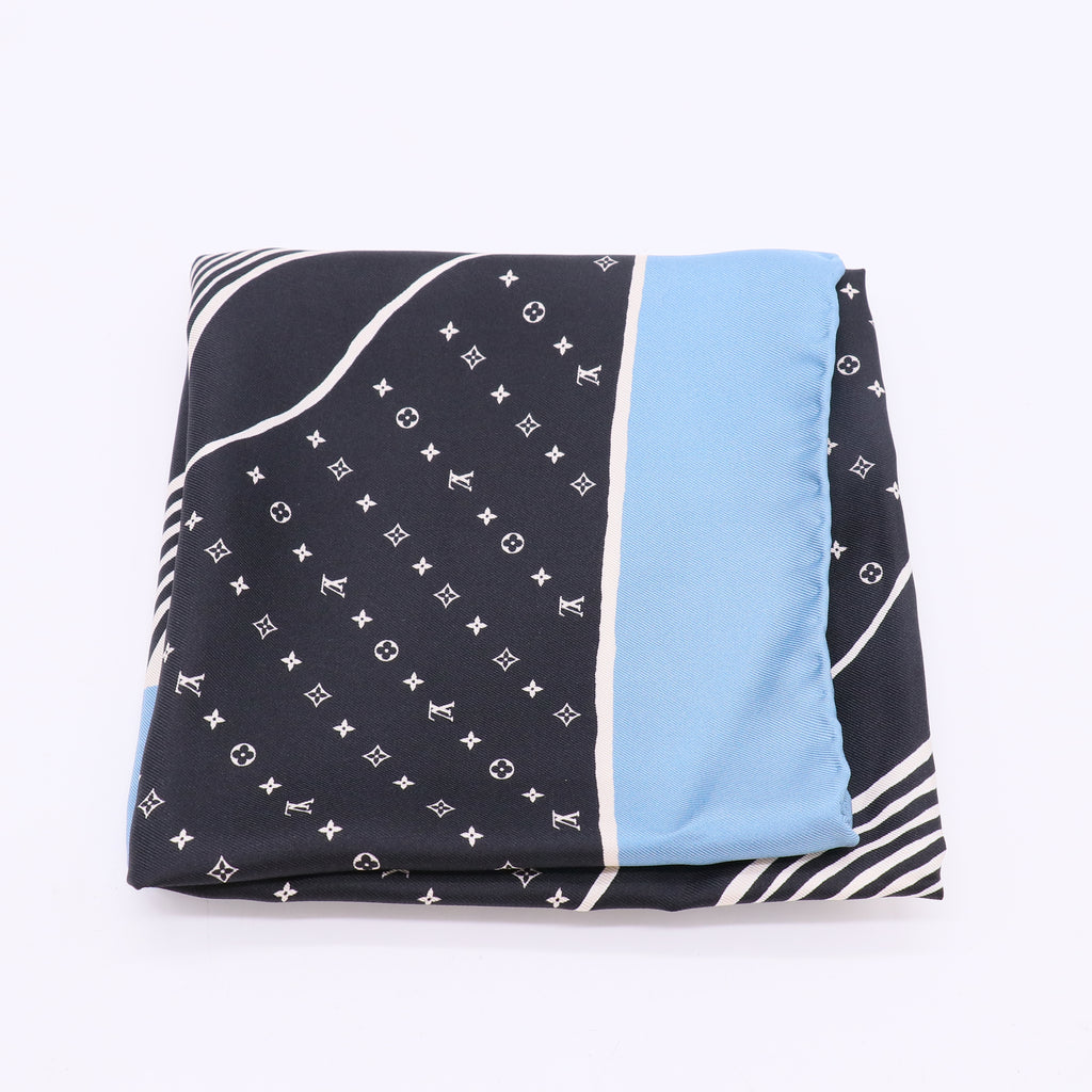 Louis Vuitton silk square scarf W23036