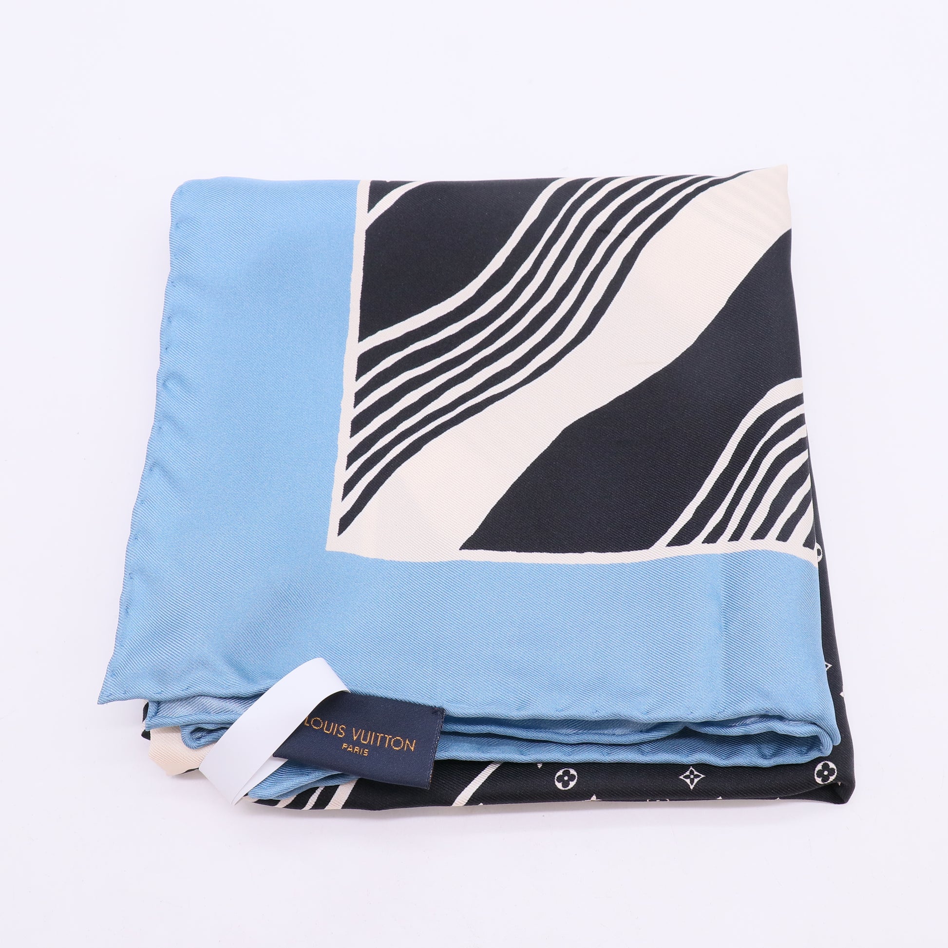 Louis Vuitton silk square scarf W23036