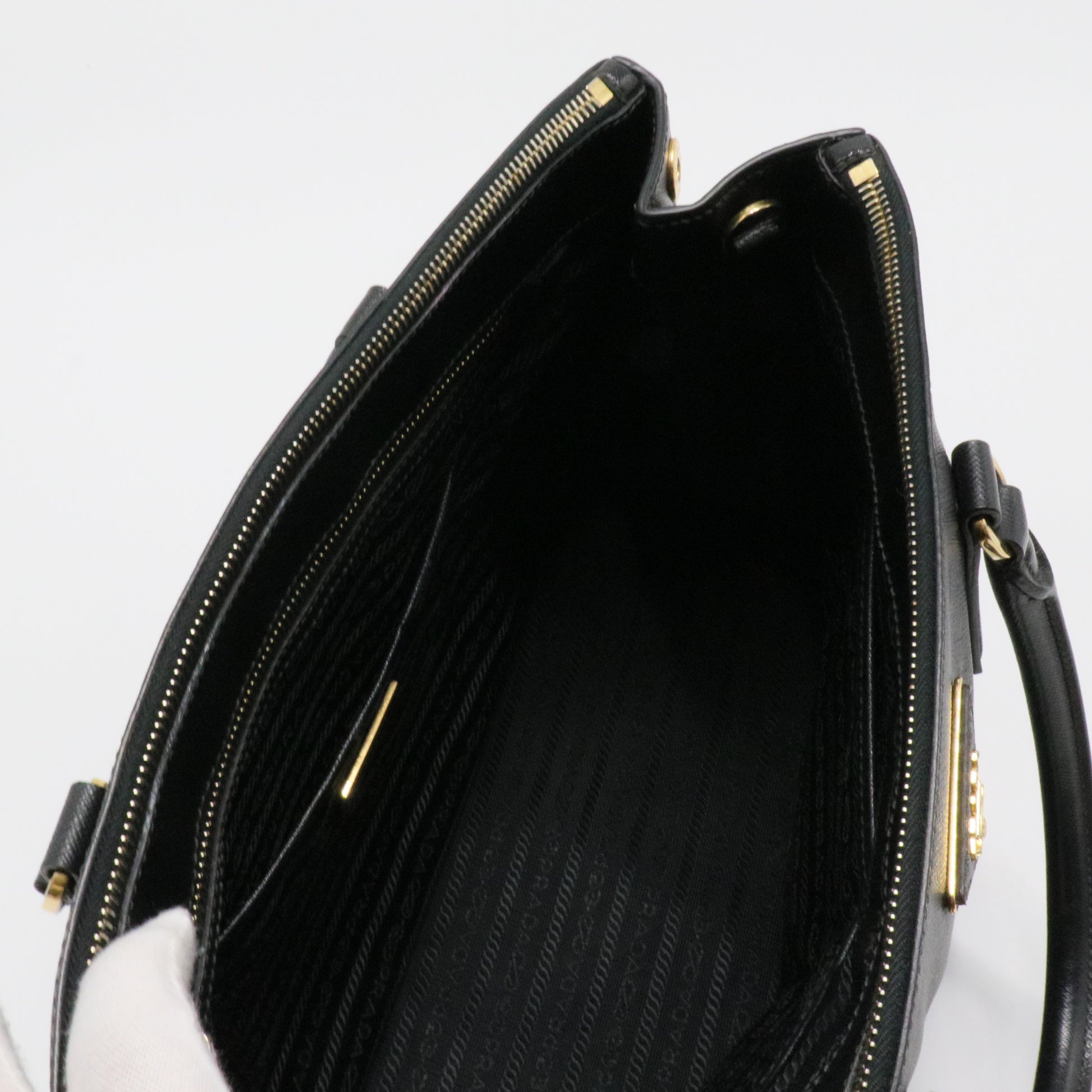 Saffiano Lux Leather Galleria Double Zip