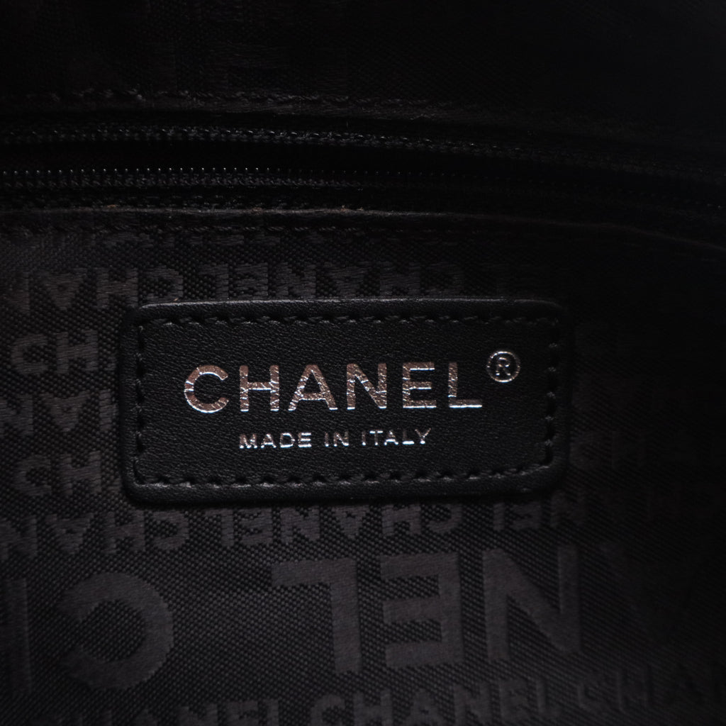 Caviar Square Stitched Tote Black twins