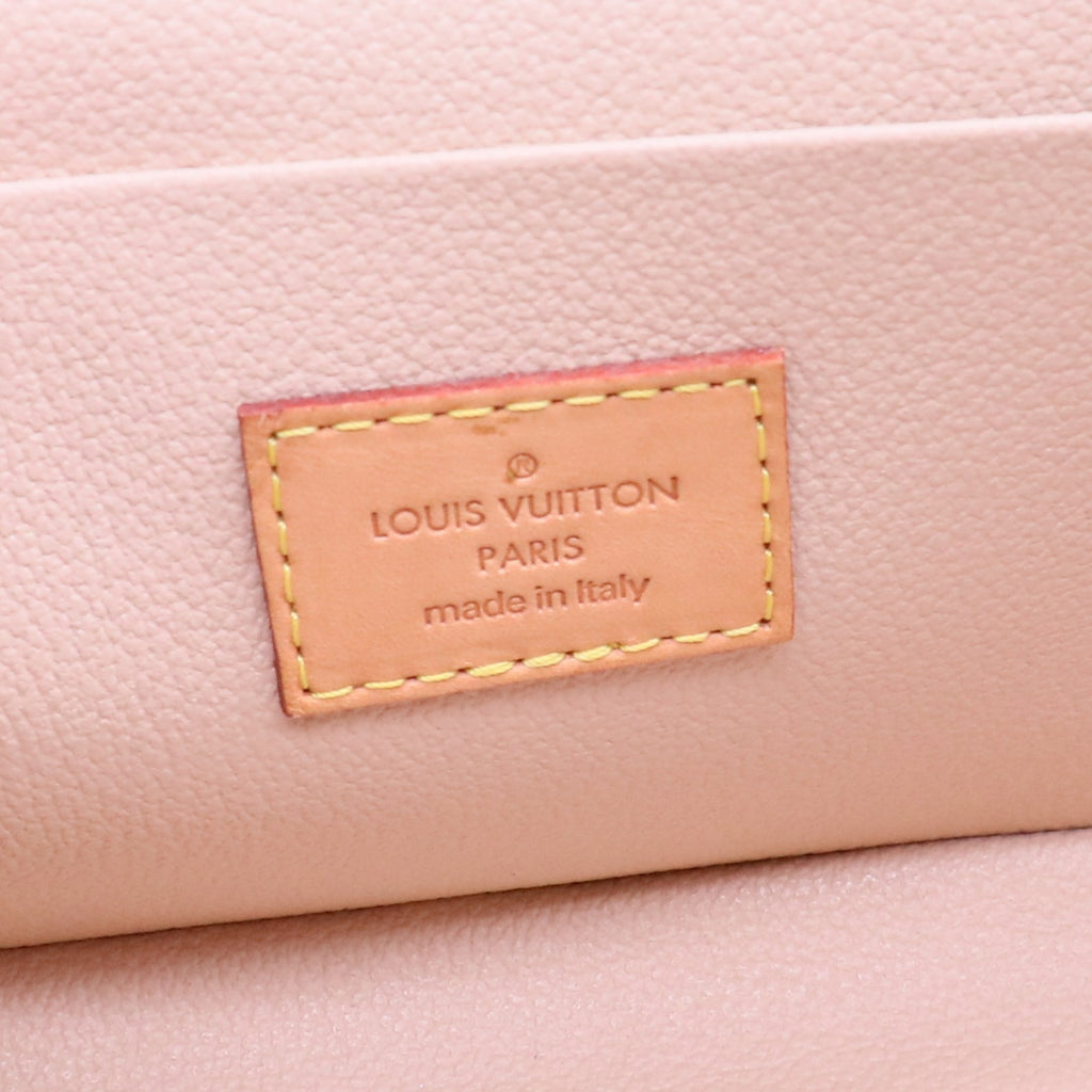 Nice leather vanity case B20111