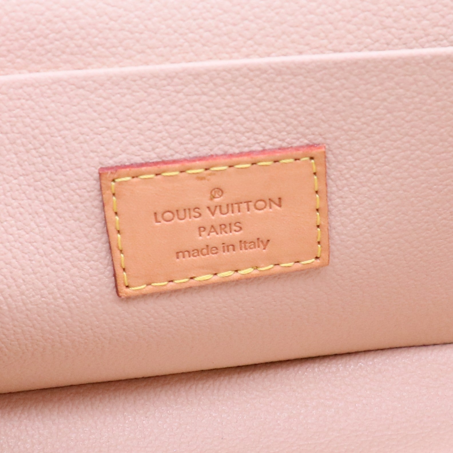 Nice leather vanity case B20111
