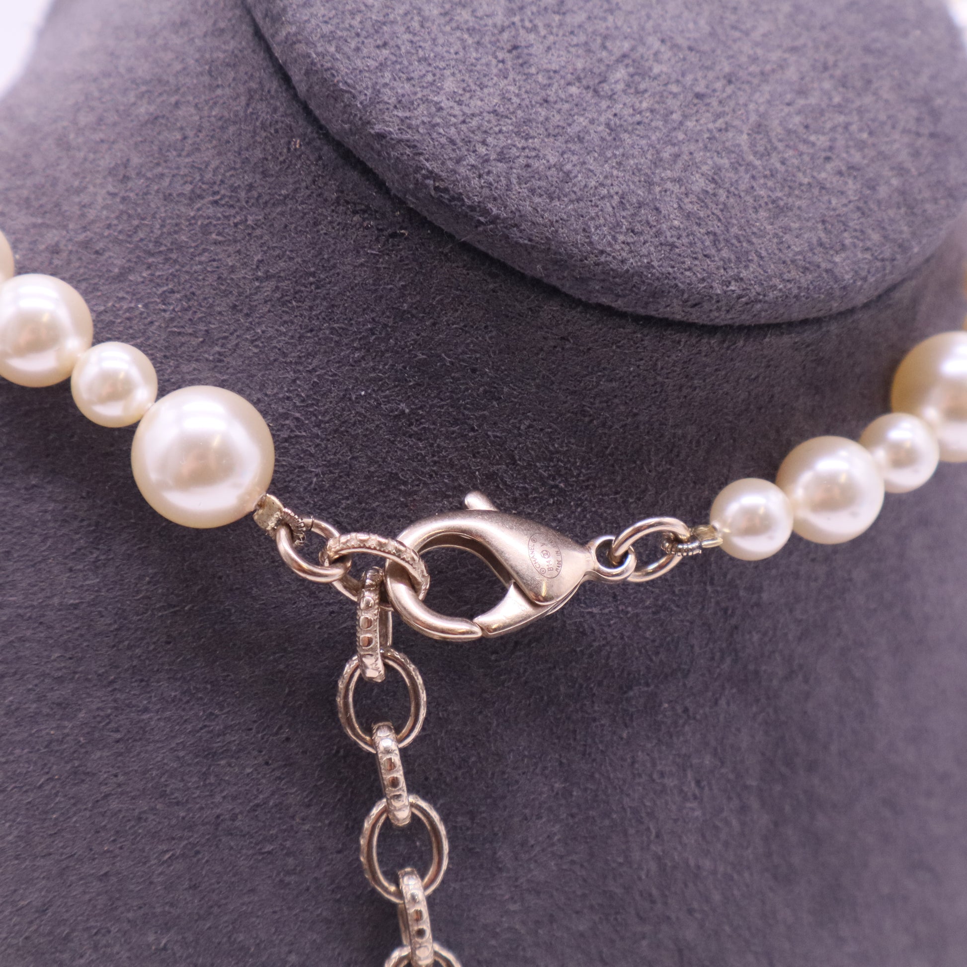 Pearl Necklace with Gold Emblem