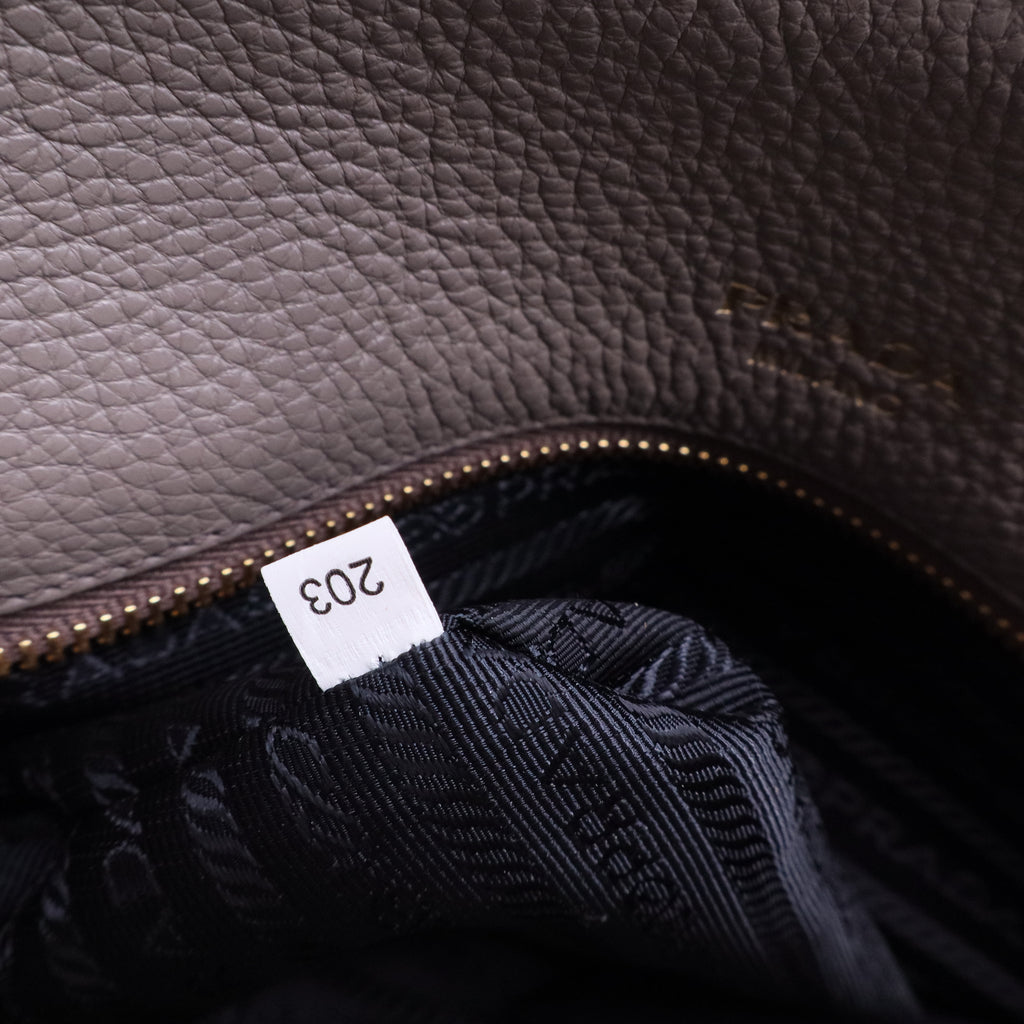 Dual Strap Zip Tote Vitello Daino Medium B20186