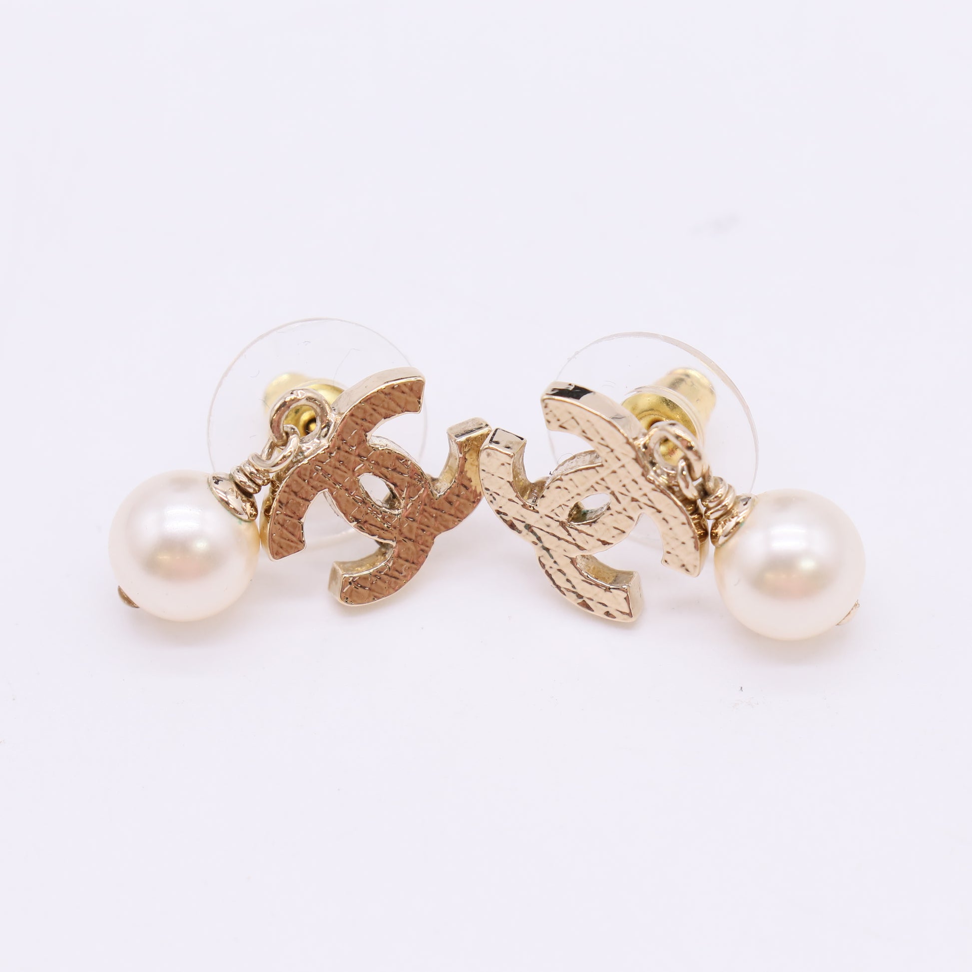 Gold Metal CC Faux Pearl Drop Earrings W22991