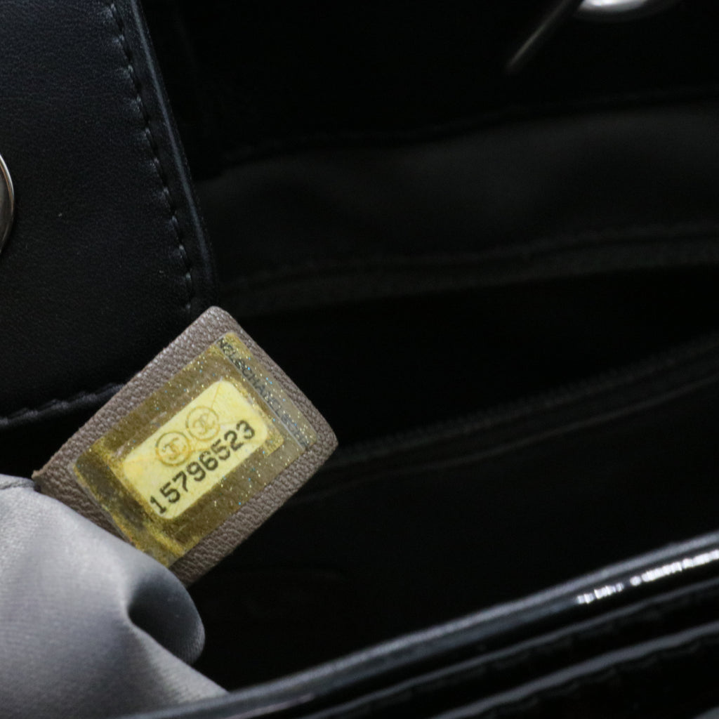 Black Vinyl CC Lipstick Tote Patent