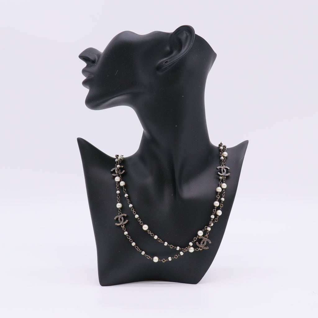 Chanel long CC necklace W22915