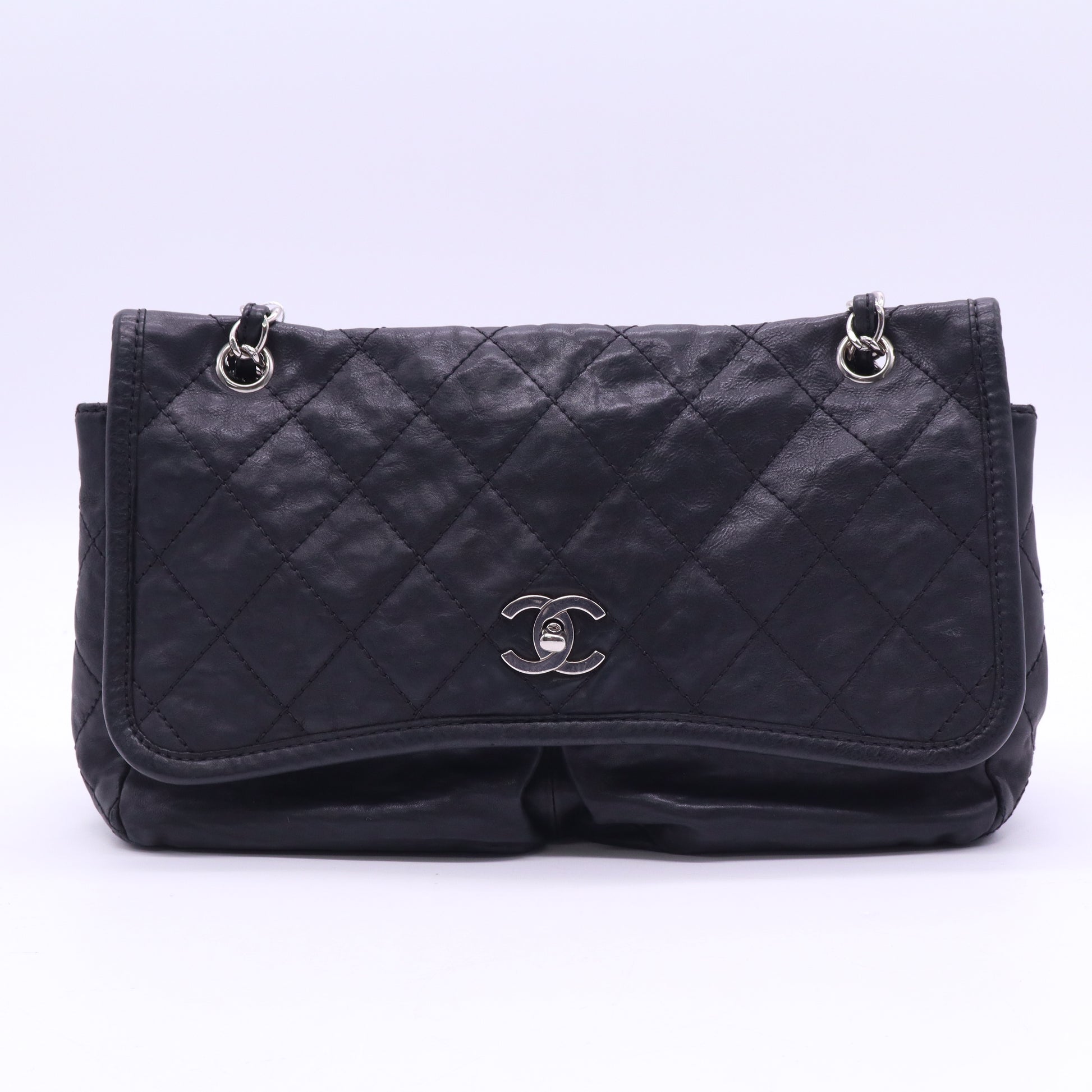 Chanel Natural Beauty Split Pocket Flap Bag Quilted Leather Medium Black twins LDJ3562