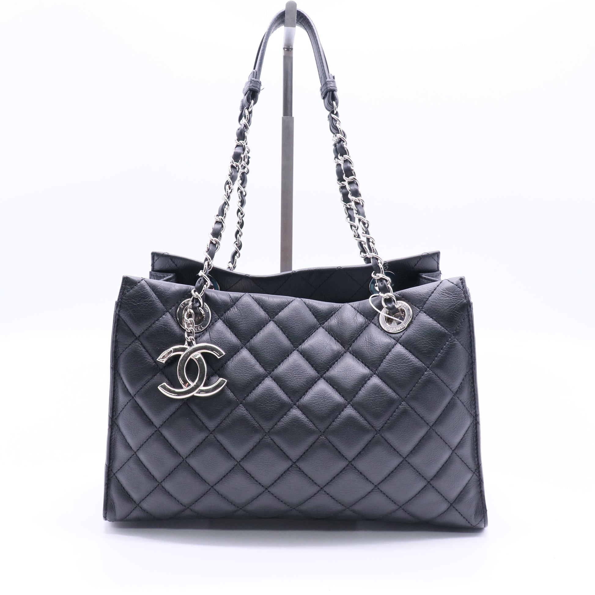 Calfskin Quilted Large Chic and Soft Shopping Tote Black Twins LDJ2781