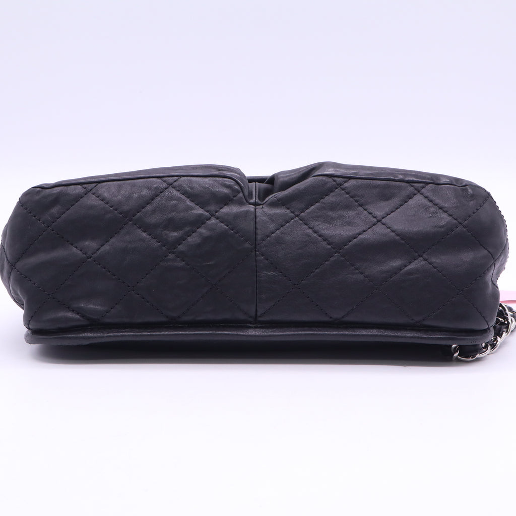 Chanel Natural Beauty Split Pocket Flap Bag Quilted Leather Medium Black twins LDJ3562