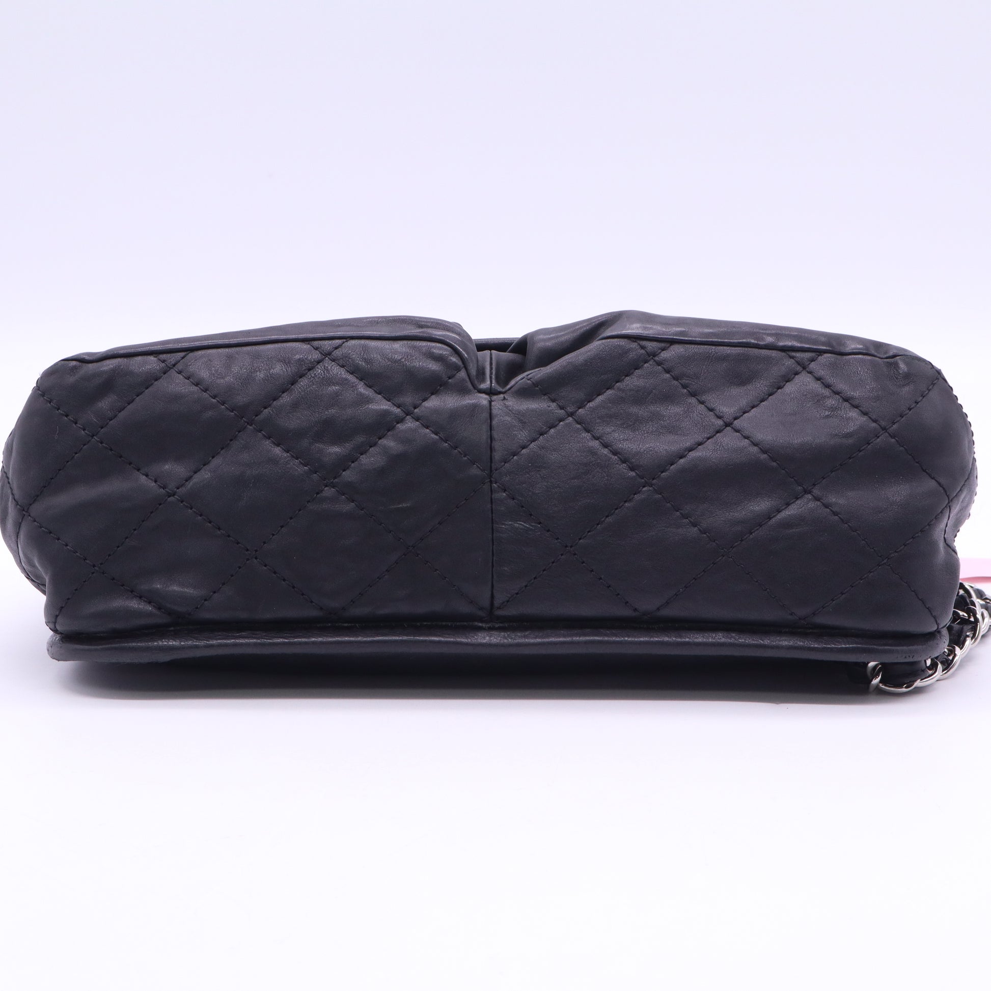 Chanel Natural Beauty Split Pocket Flap Bag Quilted Leather Medium Black twins LDJ3562