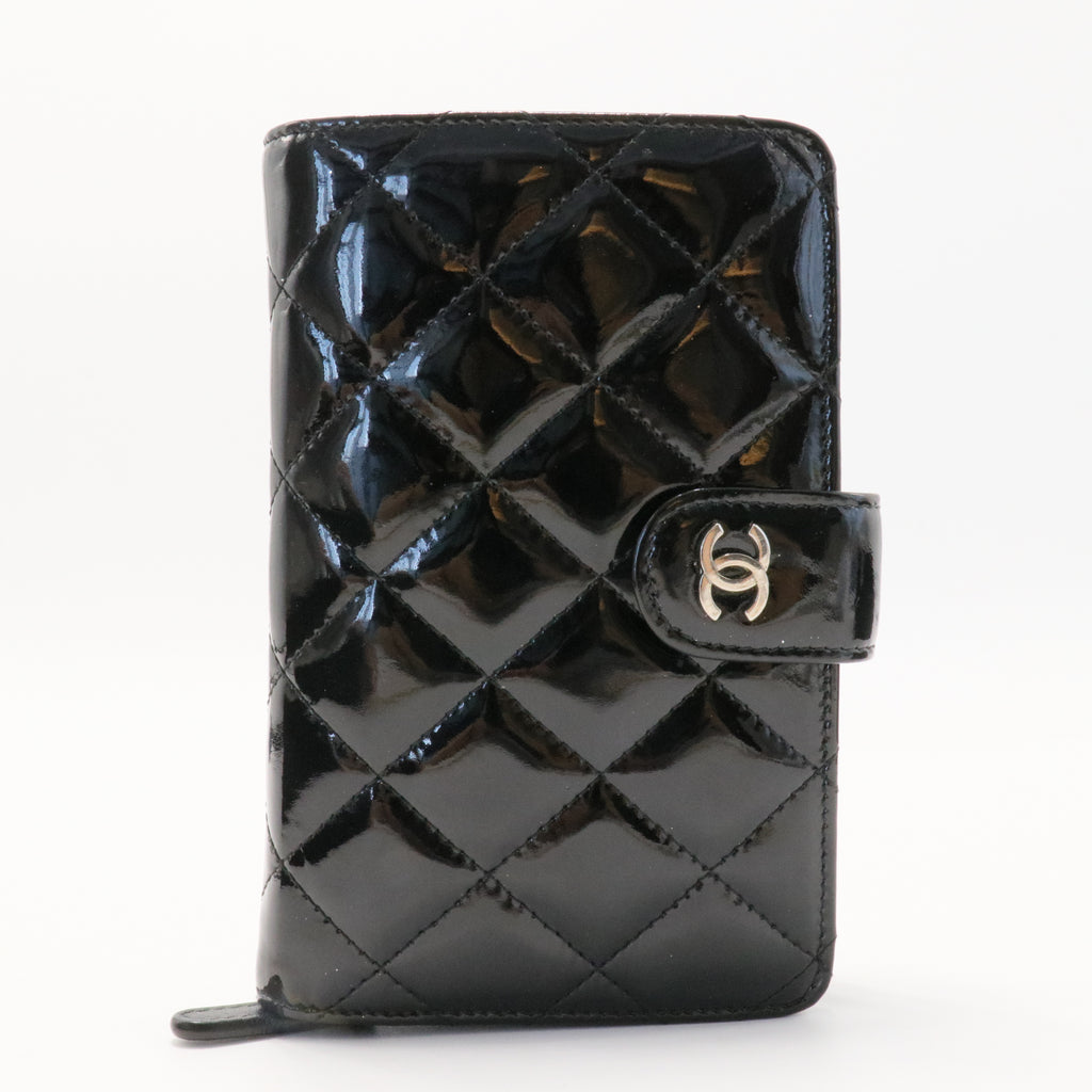Quilted Pattern Leather Wallet