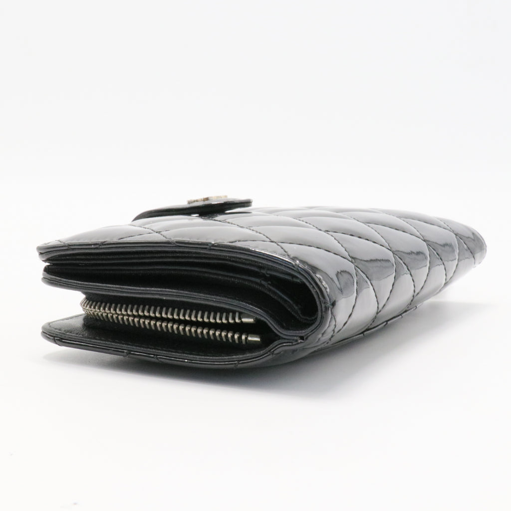 Quilted Pattern Leather Wallet