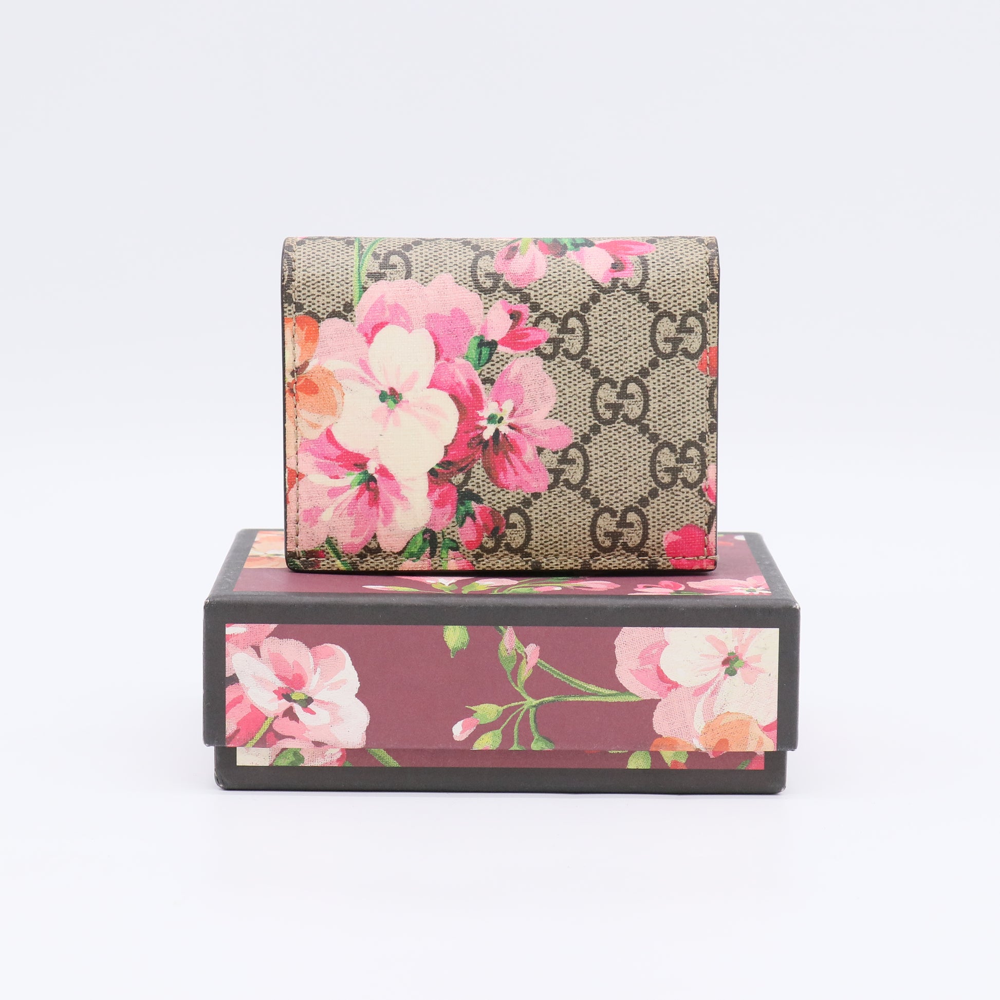 Gucci GG Supreme Monogram Blooms Card Case Wallet in Beige Multicolor Dry Rose (Model 410088) W22558