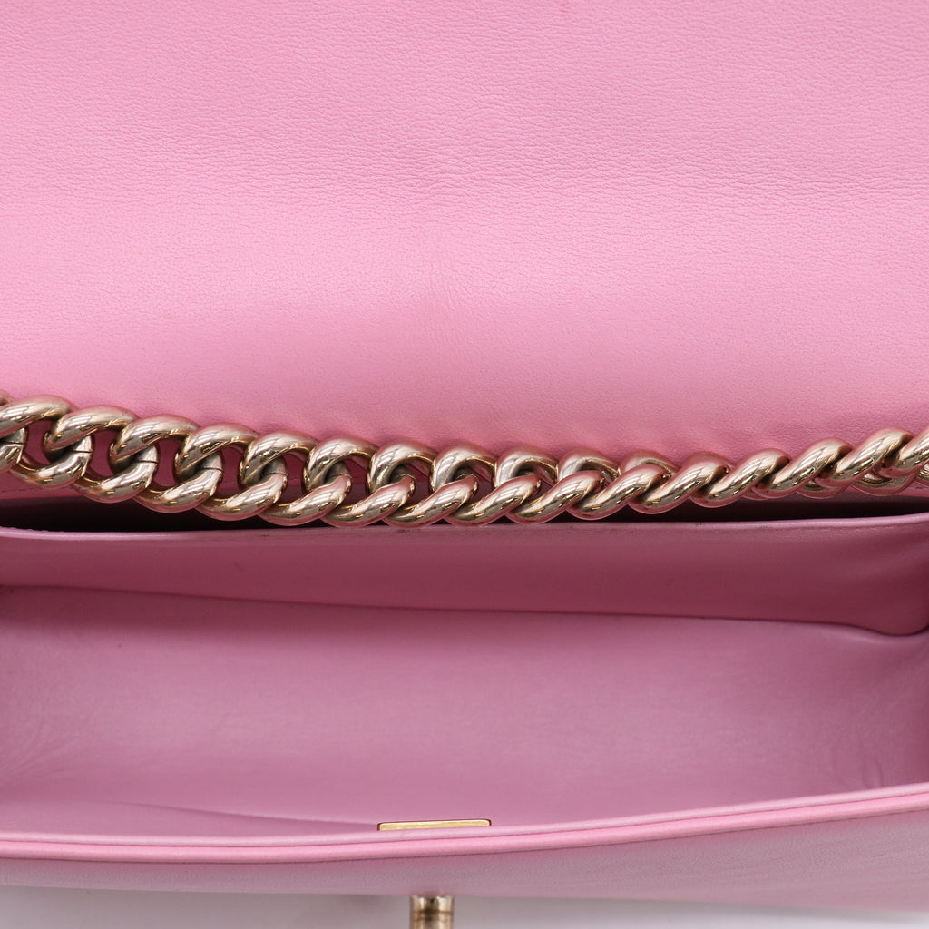 Chanel Boy shoulder bag in pink chevron quilted leather twins LDZ346