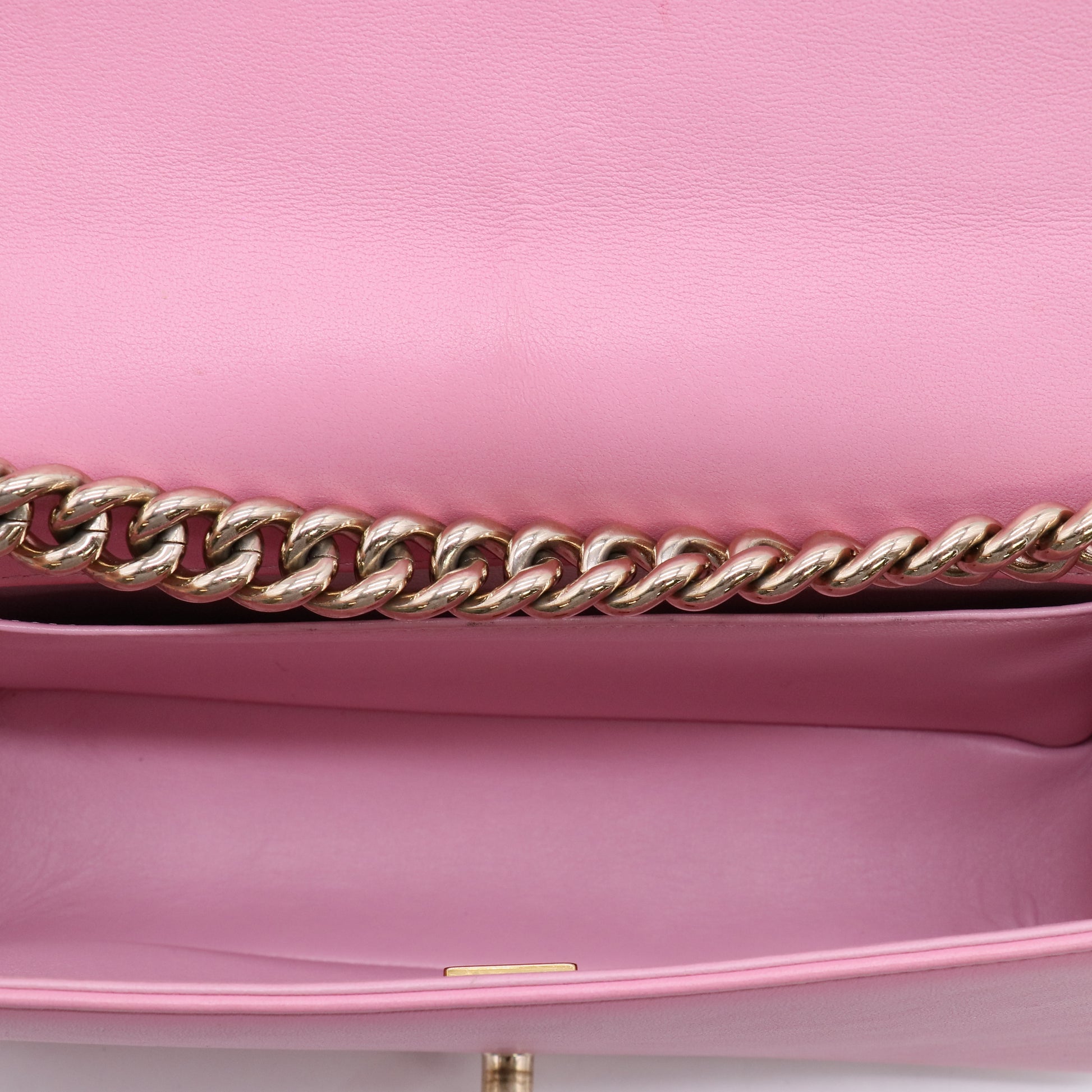 Chanel Boy shoulder bag in pink chevron quilted leather twins LDZ346