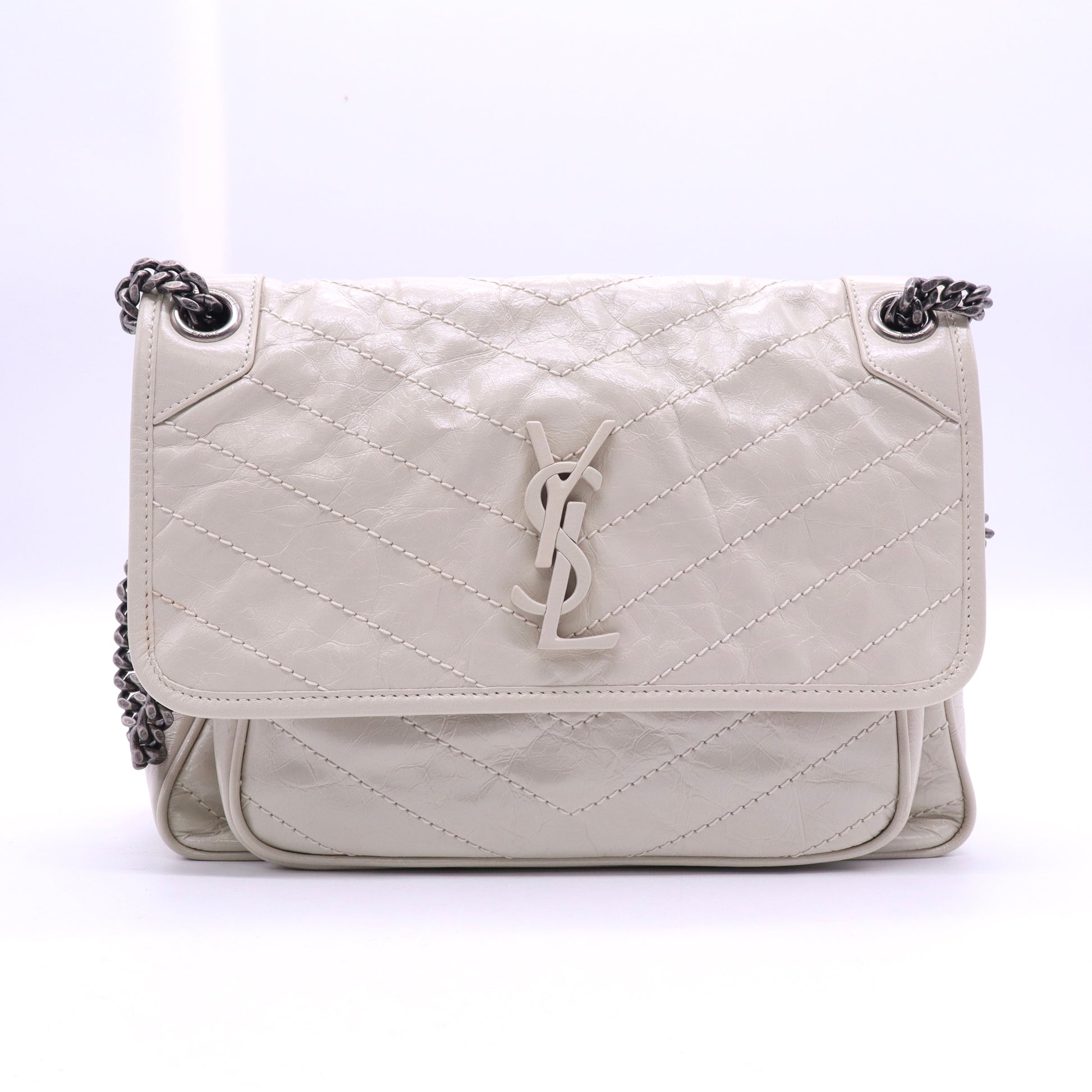 Saint Laurent Niki Medium Shoulder Bag in Blanc Vintage/Crema Soft crinkled vintage leather bag Twins LDJ3565