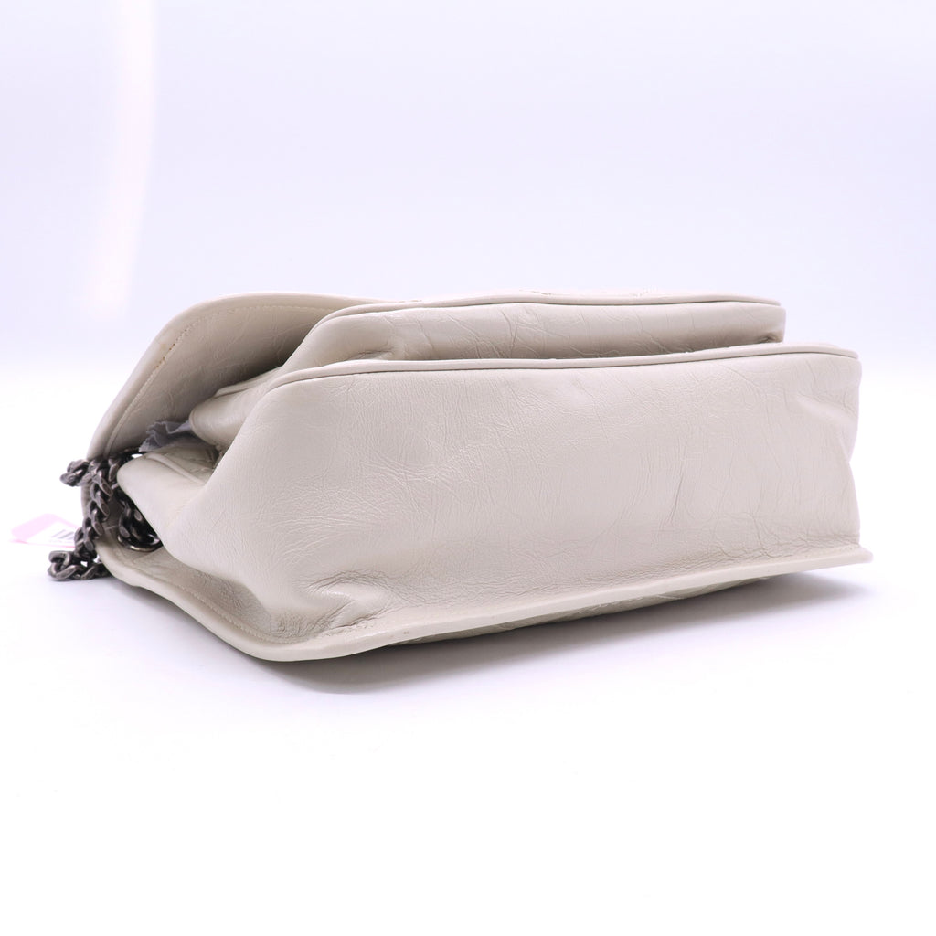 Saint Laurent Niki Medium Shoulder Bag in Blanc Vintage/Crema Soft crinkled vintage leather bag Twins LDJ3565