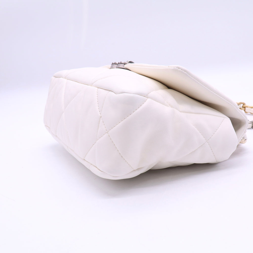 19 Flap Bag Quilted Leather Medium twins LDJ3573