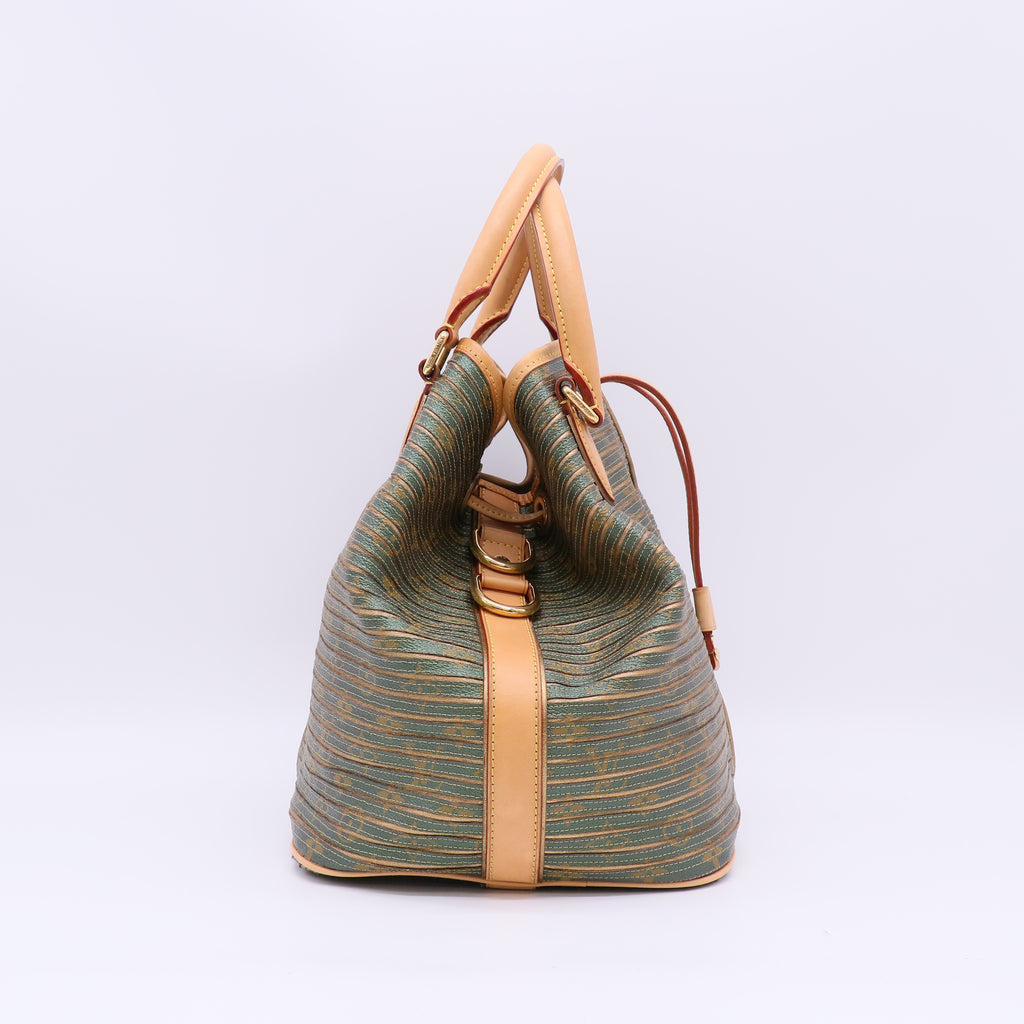 LV Monogram Eden B23879