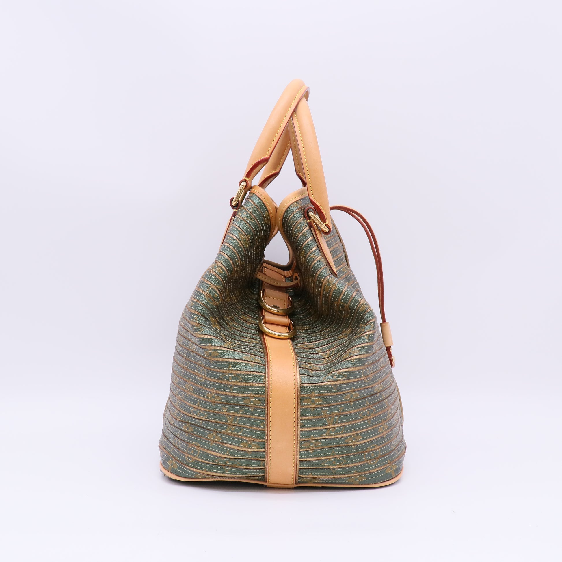 LV Monogram Eden B23879