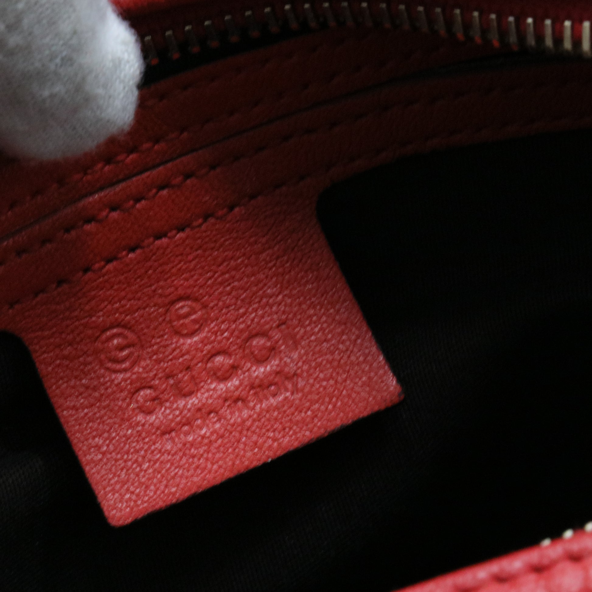 Joy Boston Bag Guccissima Leather Medium