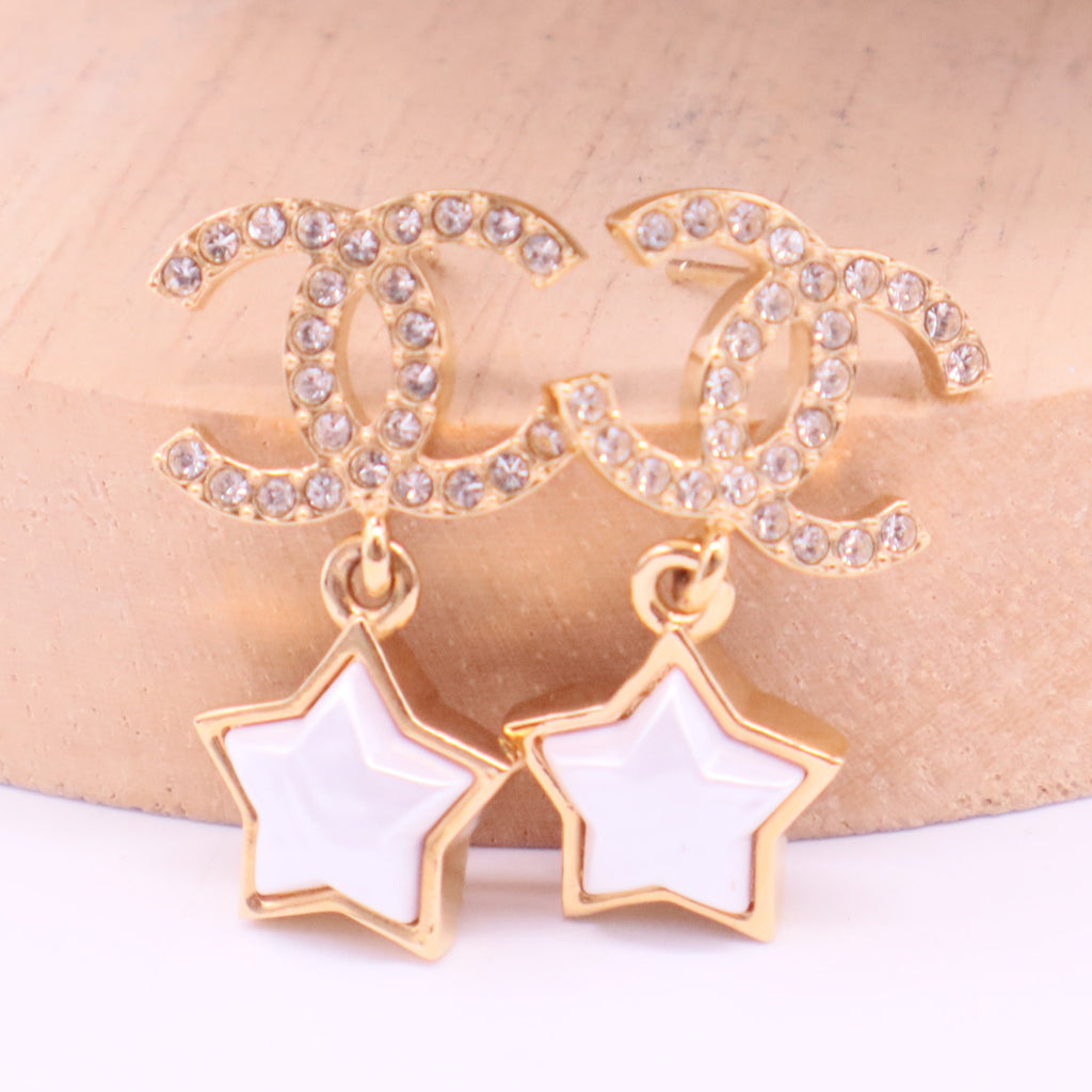 CC Logo Star Earrings Metal twins
