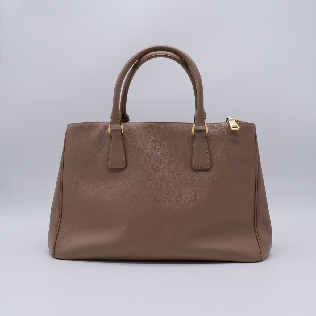 Saffiano  Medium Galleria Double Zip ToteB21481