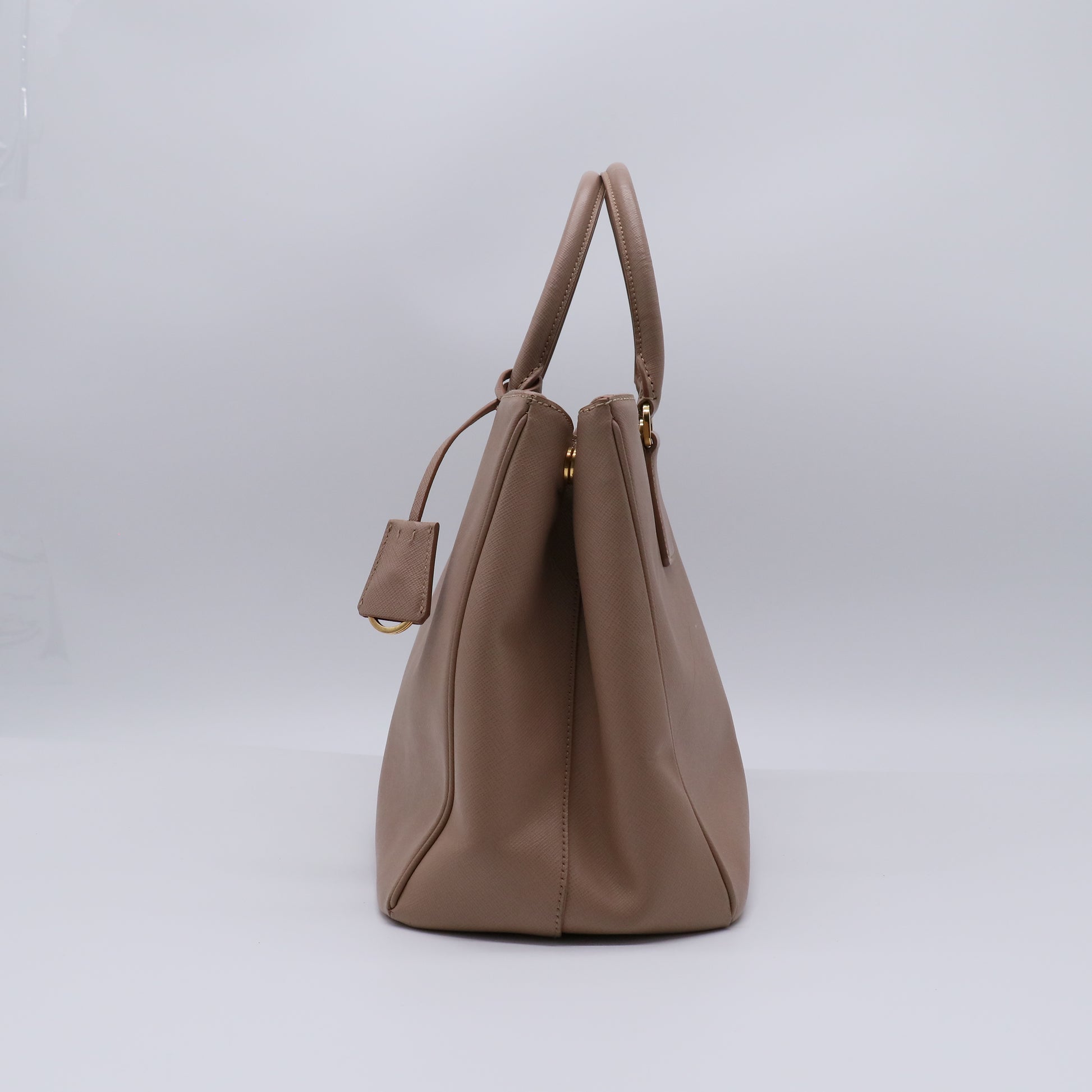 Saffiano  Medium Galleria Double Zip ToteB21481